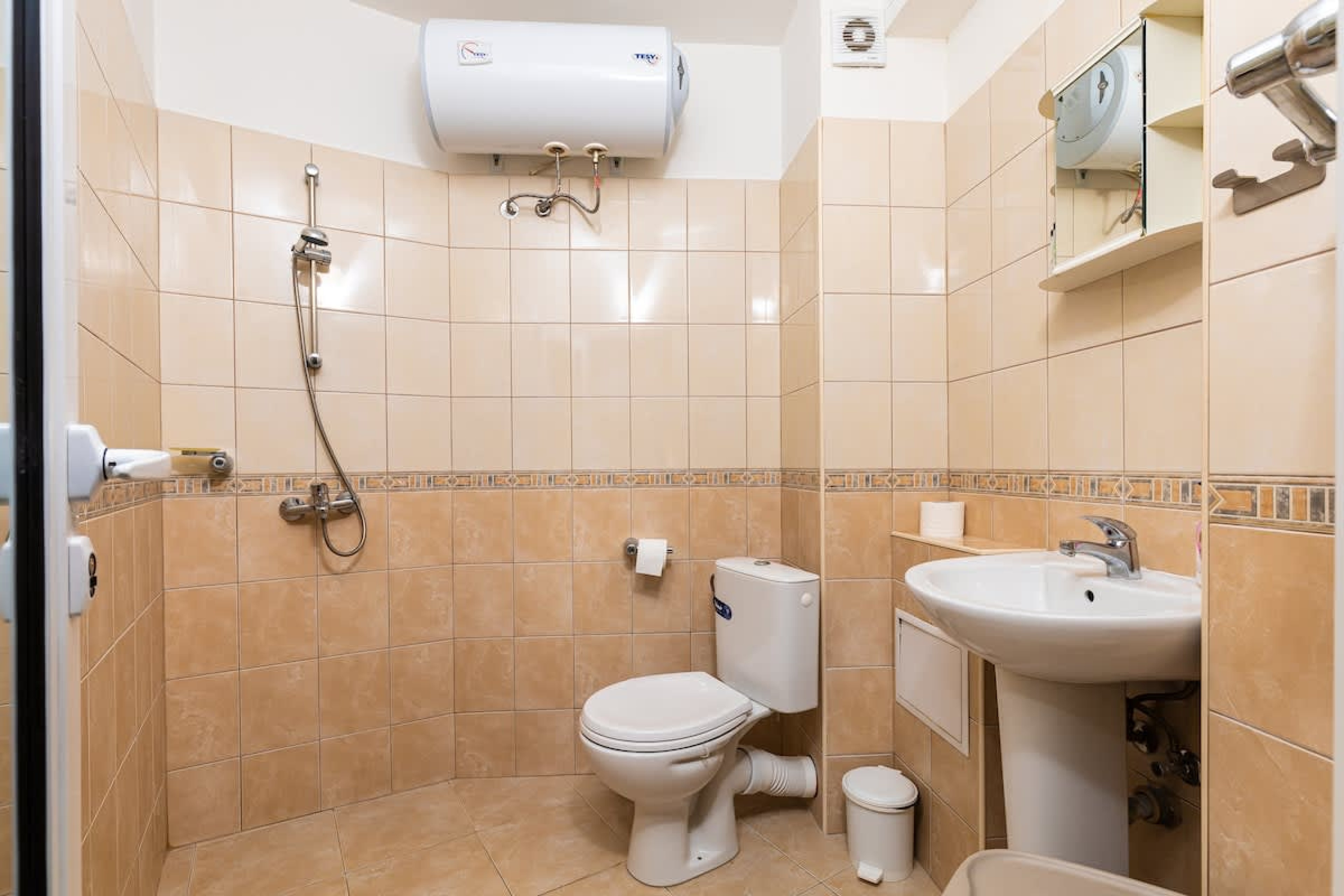 Scoutaround White Logo