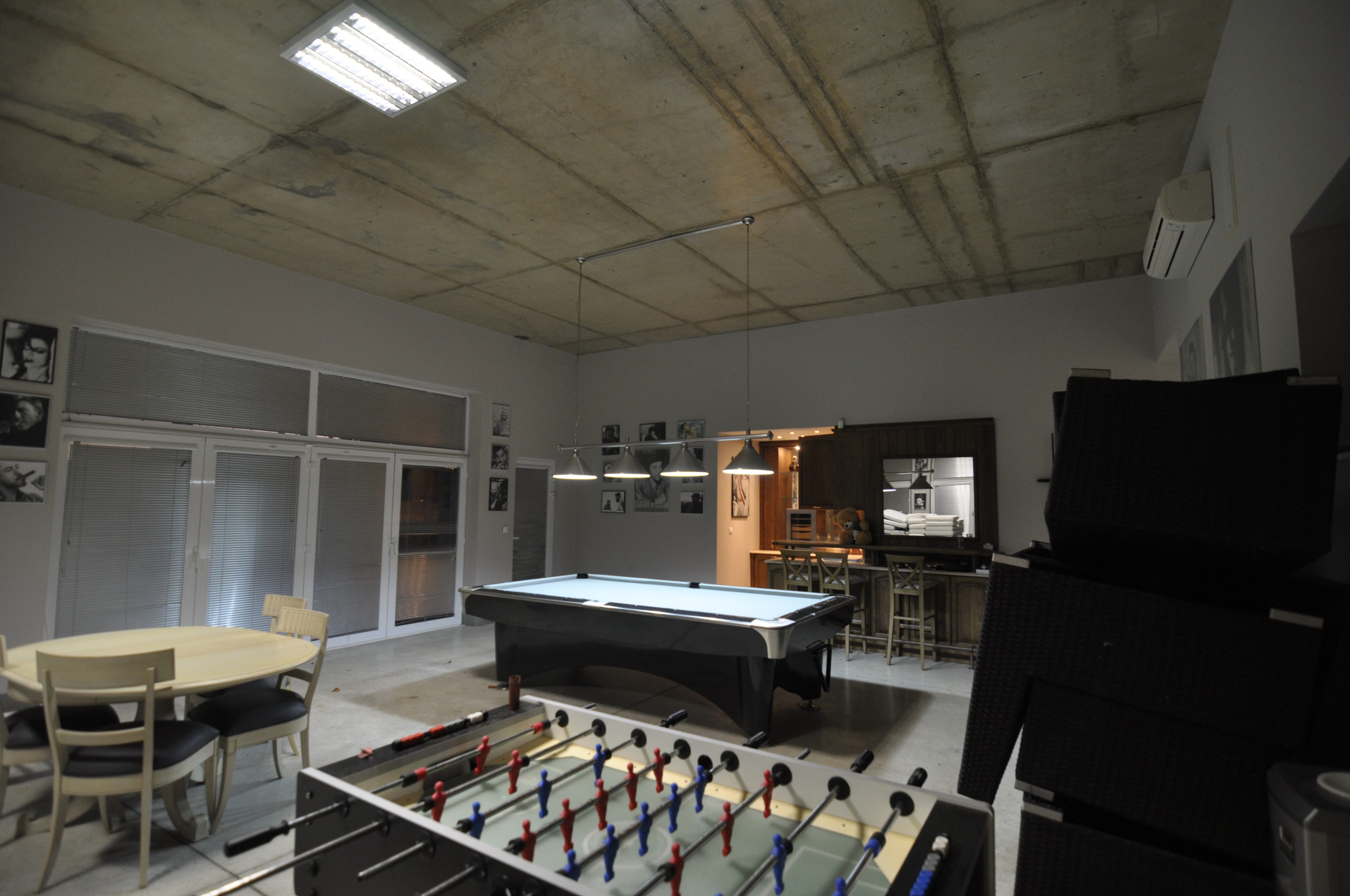 Scoutaround White Logo