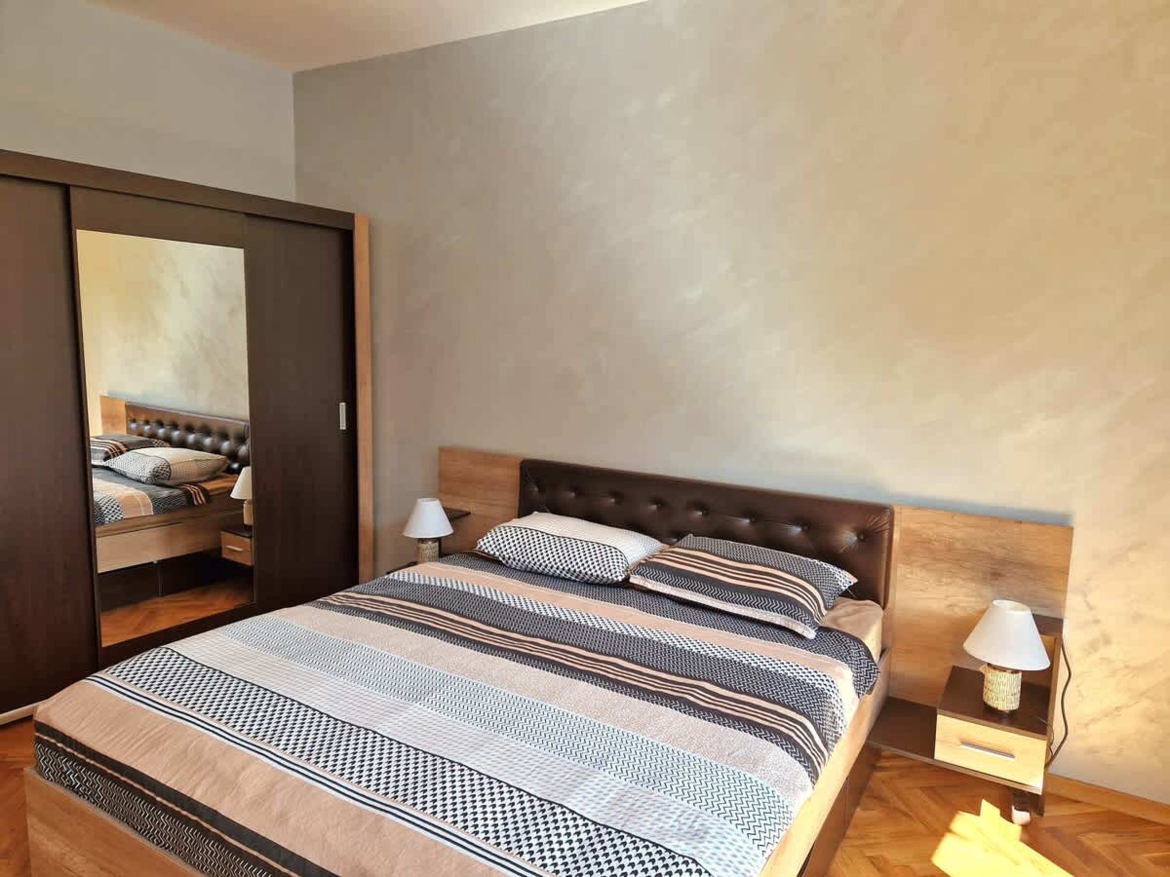 Scoutaround White Logo