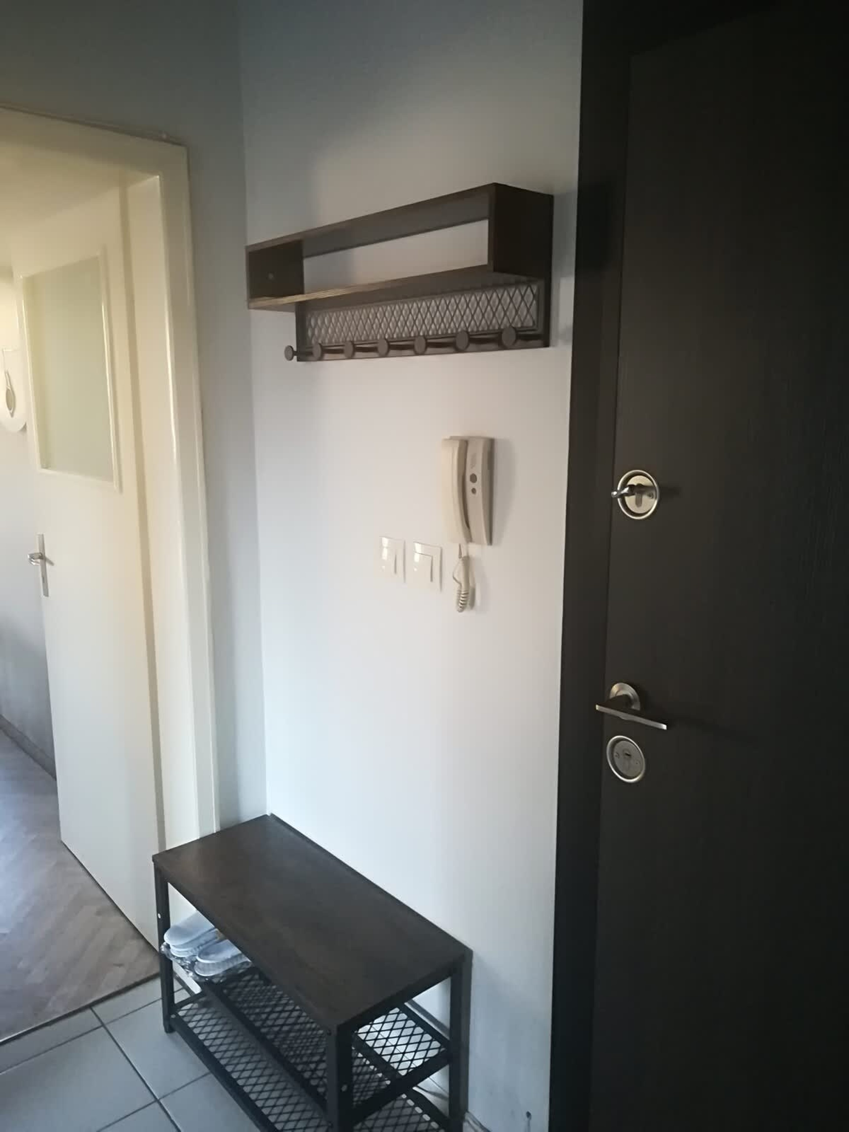 Scoutaround White Logo