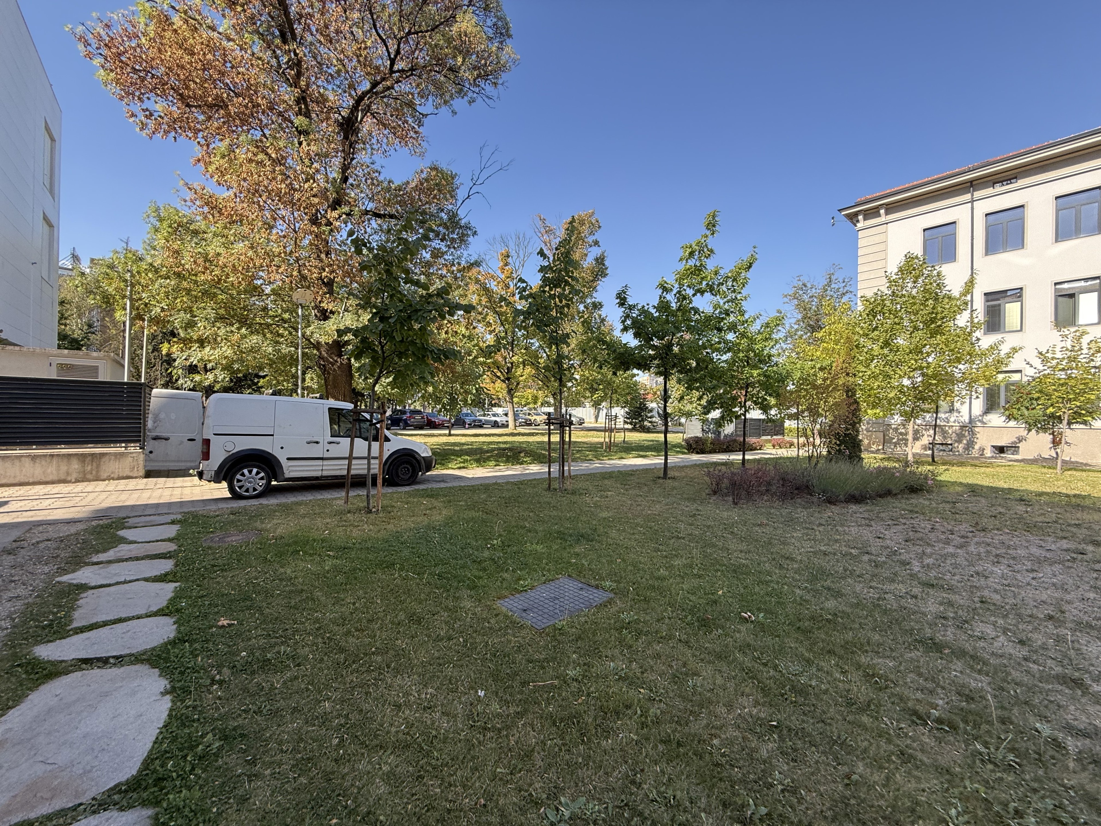 Scoutaround White Logo