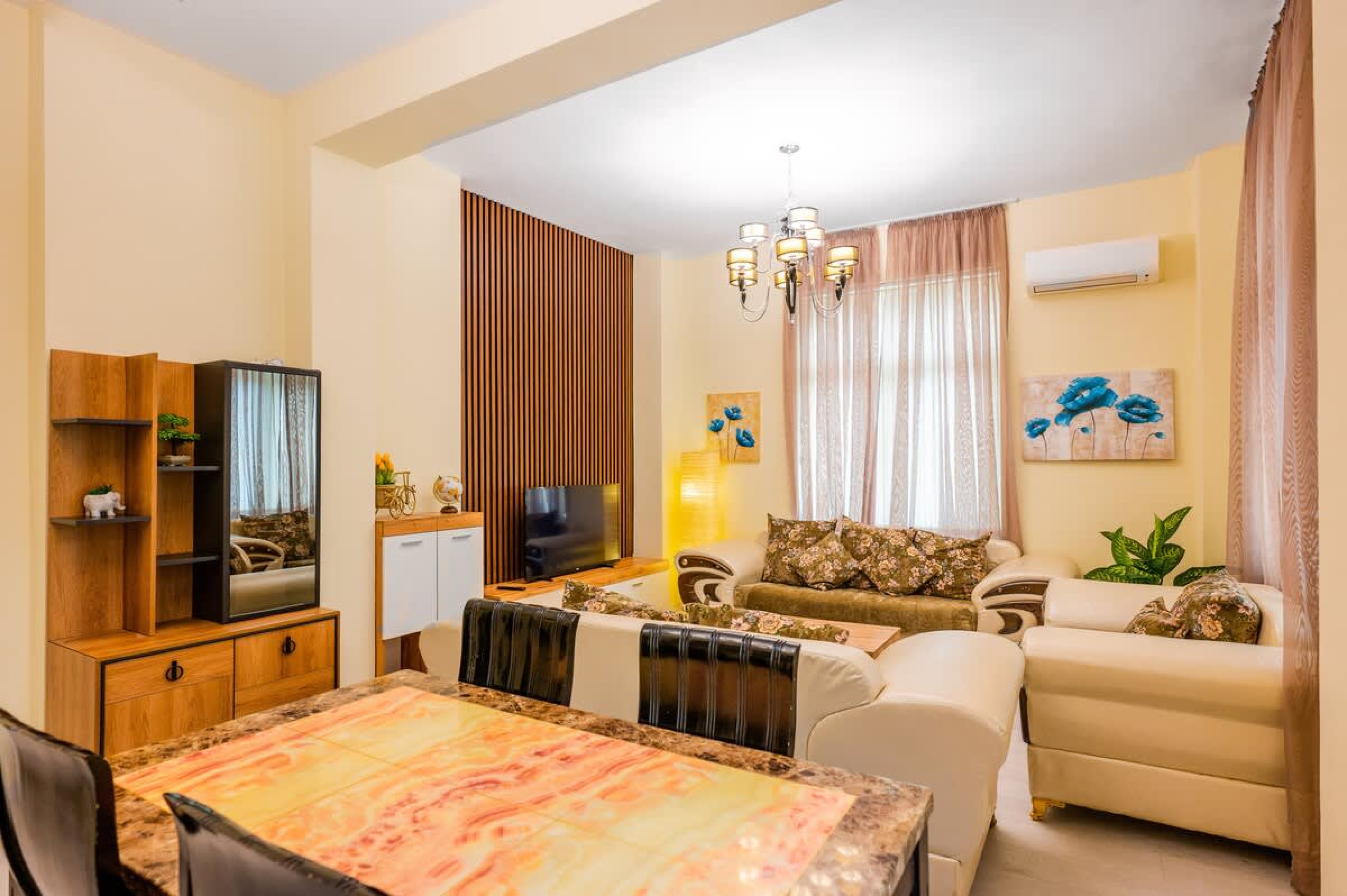 Cozy 2BD Flat + Work Space I Remote workers haven - Photo 11