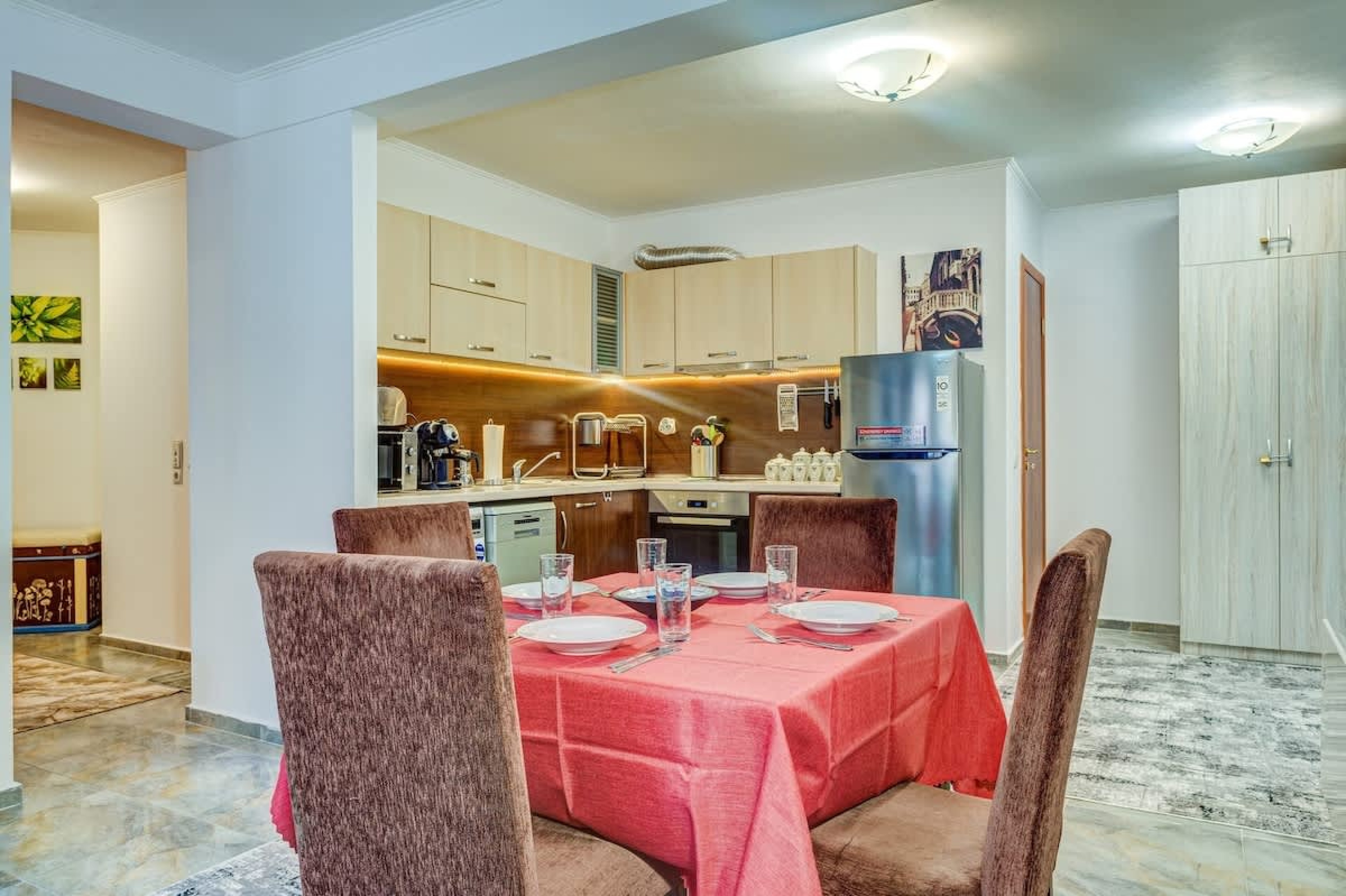 Scoutaround White Logo