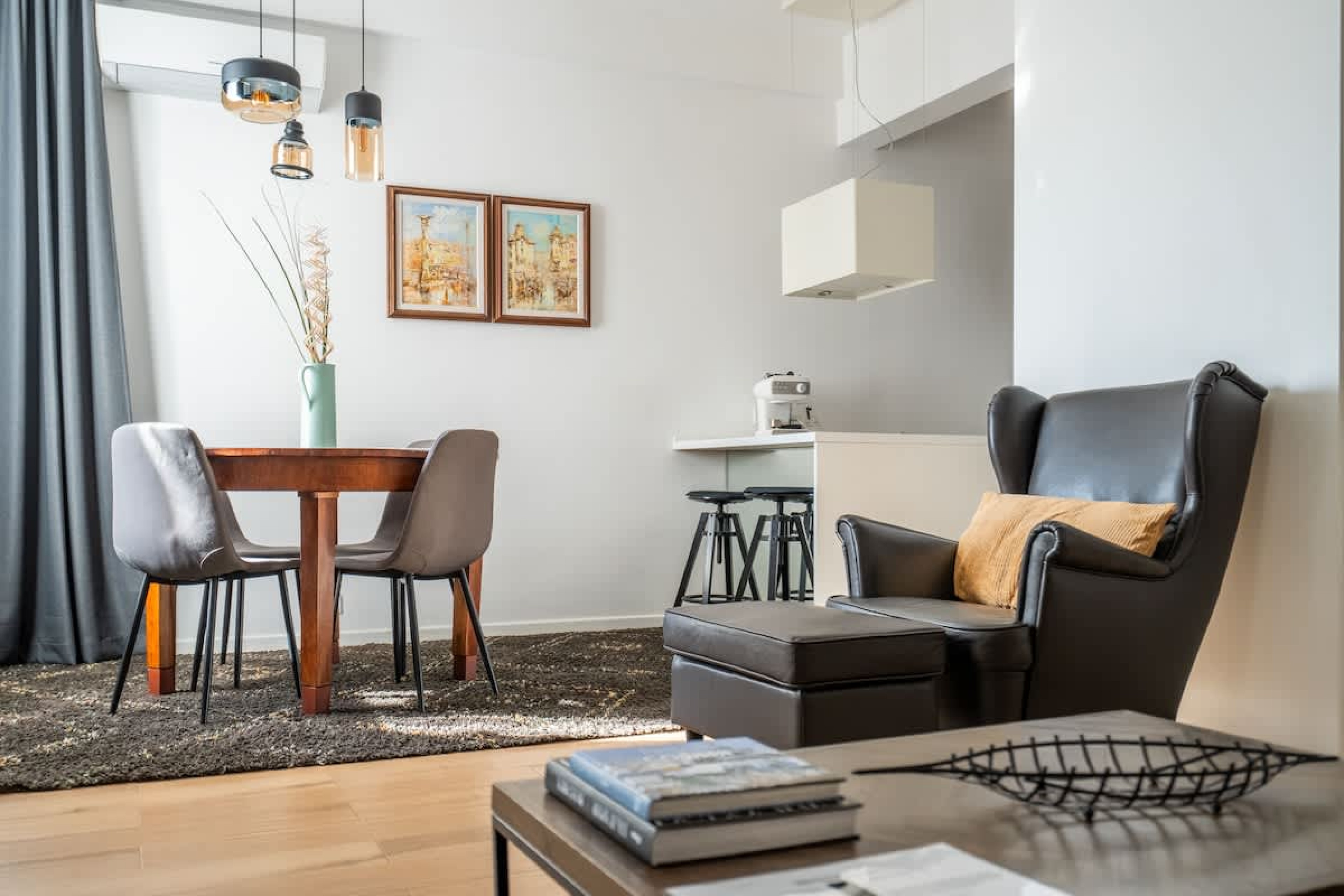 Scoutaround White Logo