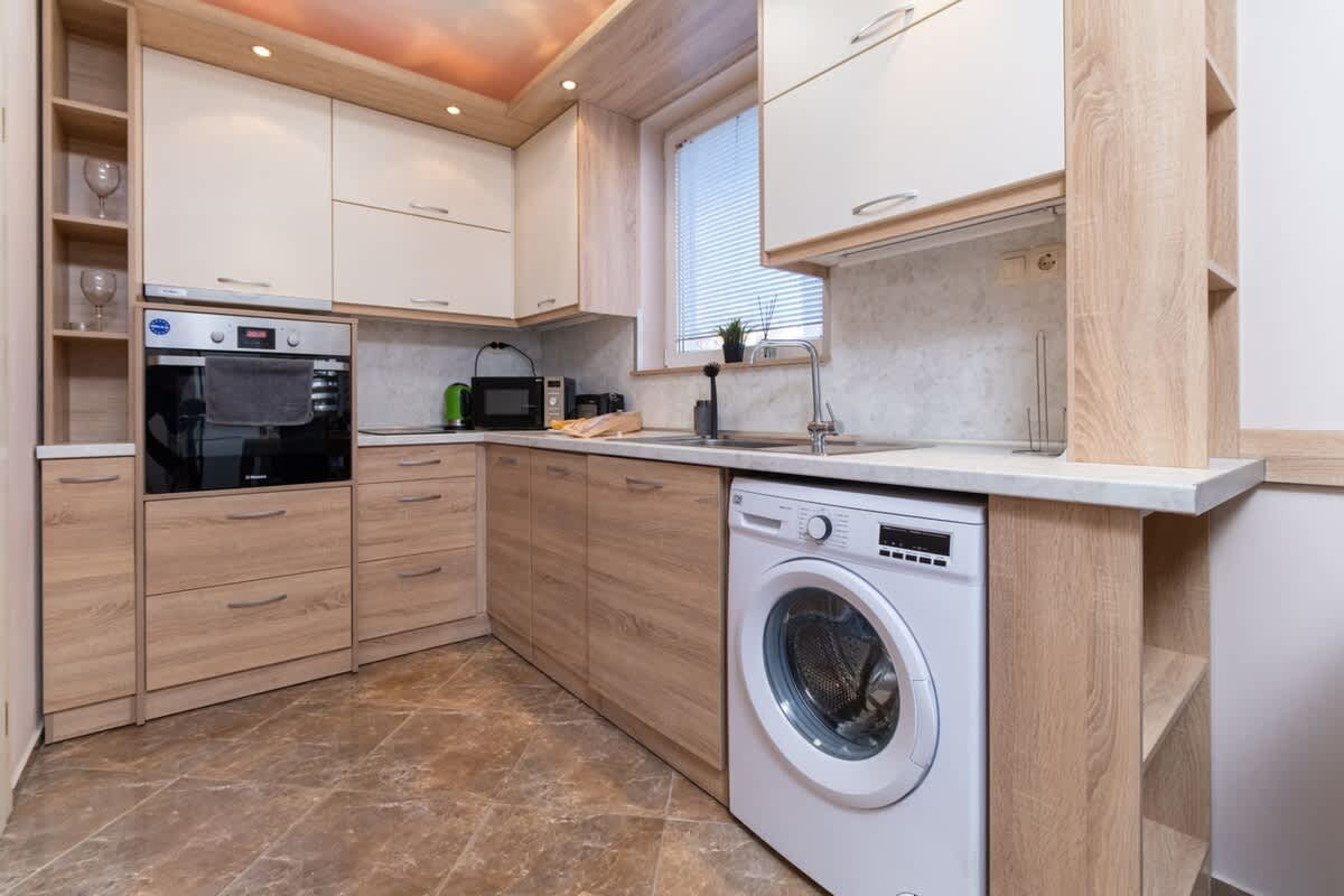 Scoutaround White Logo