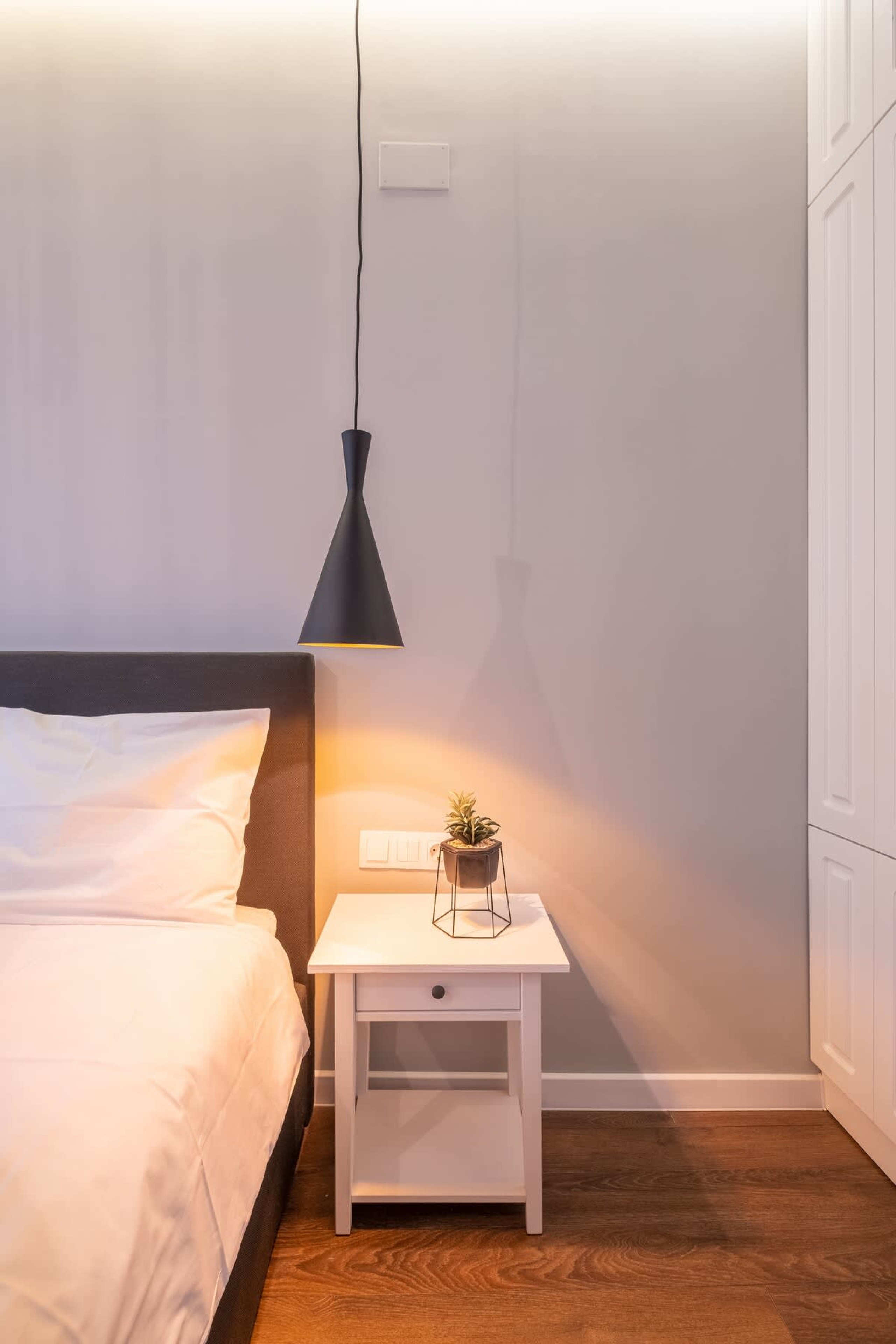 Scoutaround White Logo