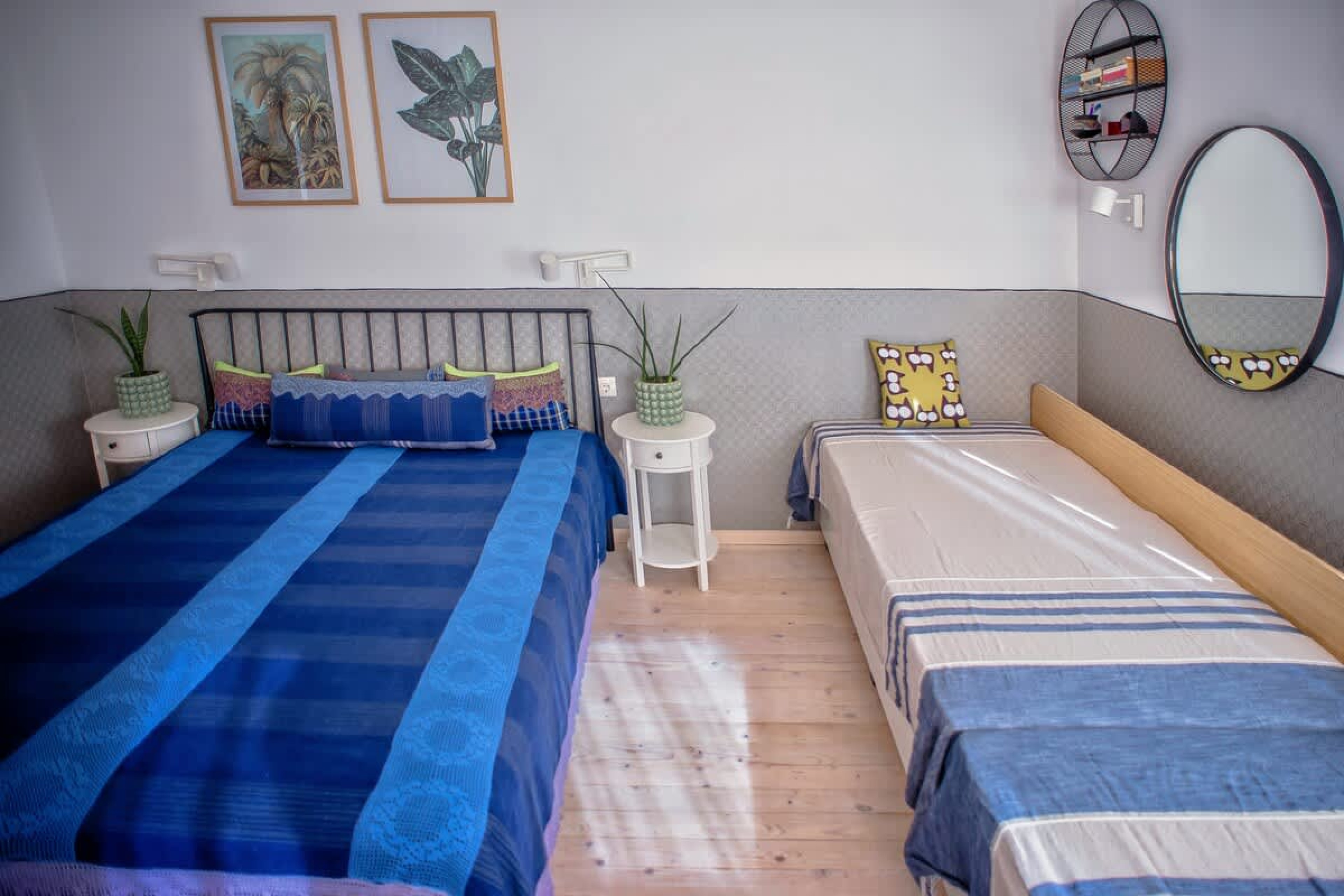 Scoutaround White Logo