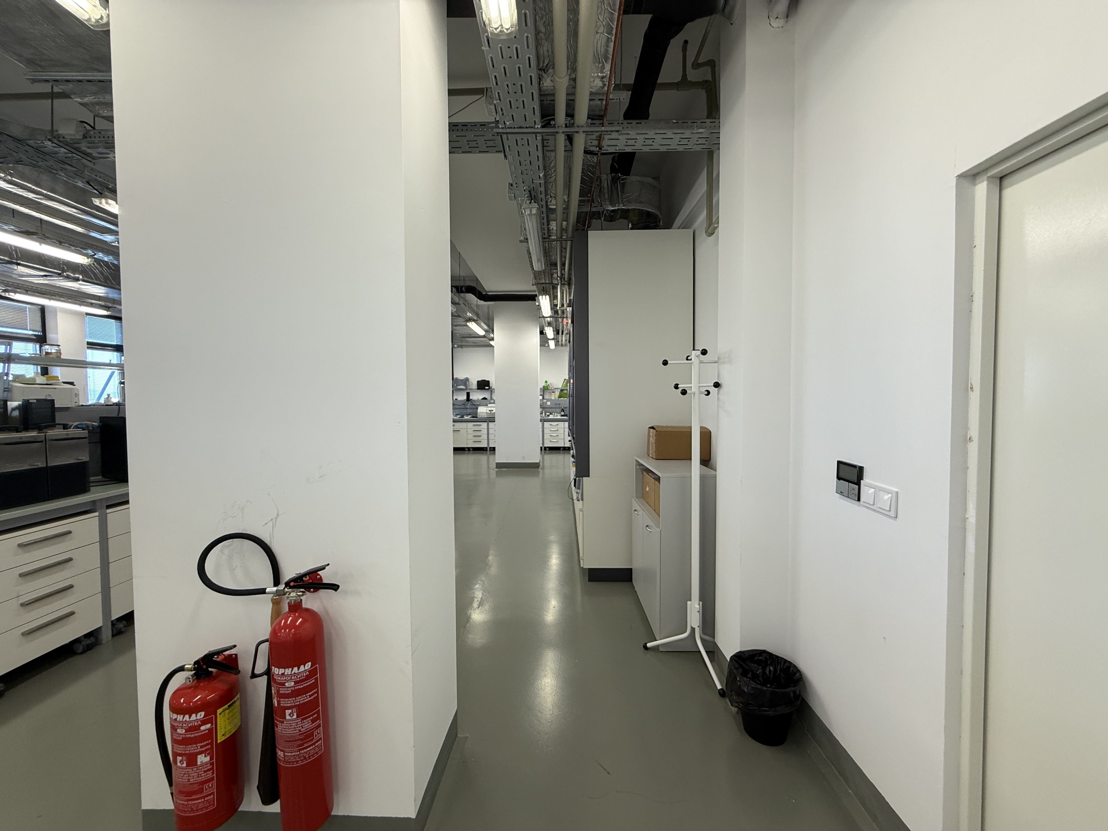 Scoutaround White Logo