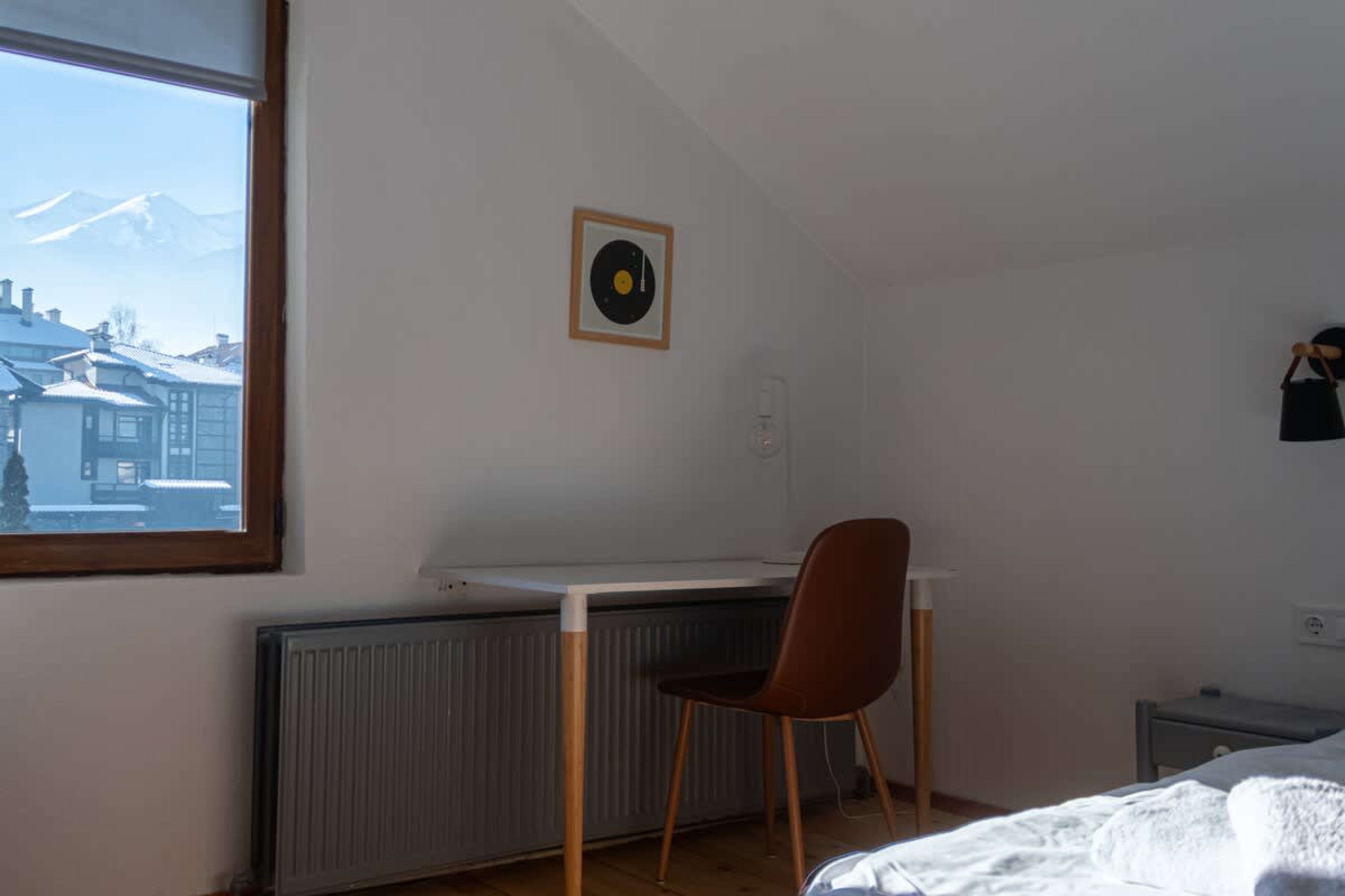 Scoutaround White Logo