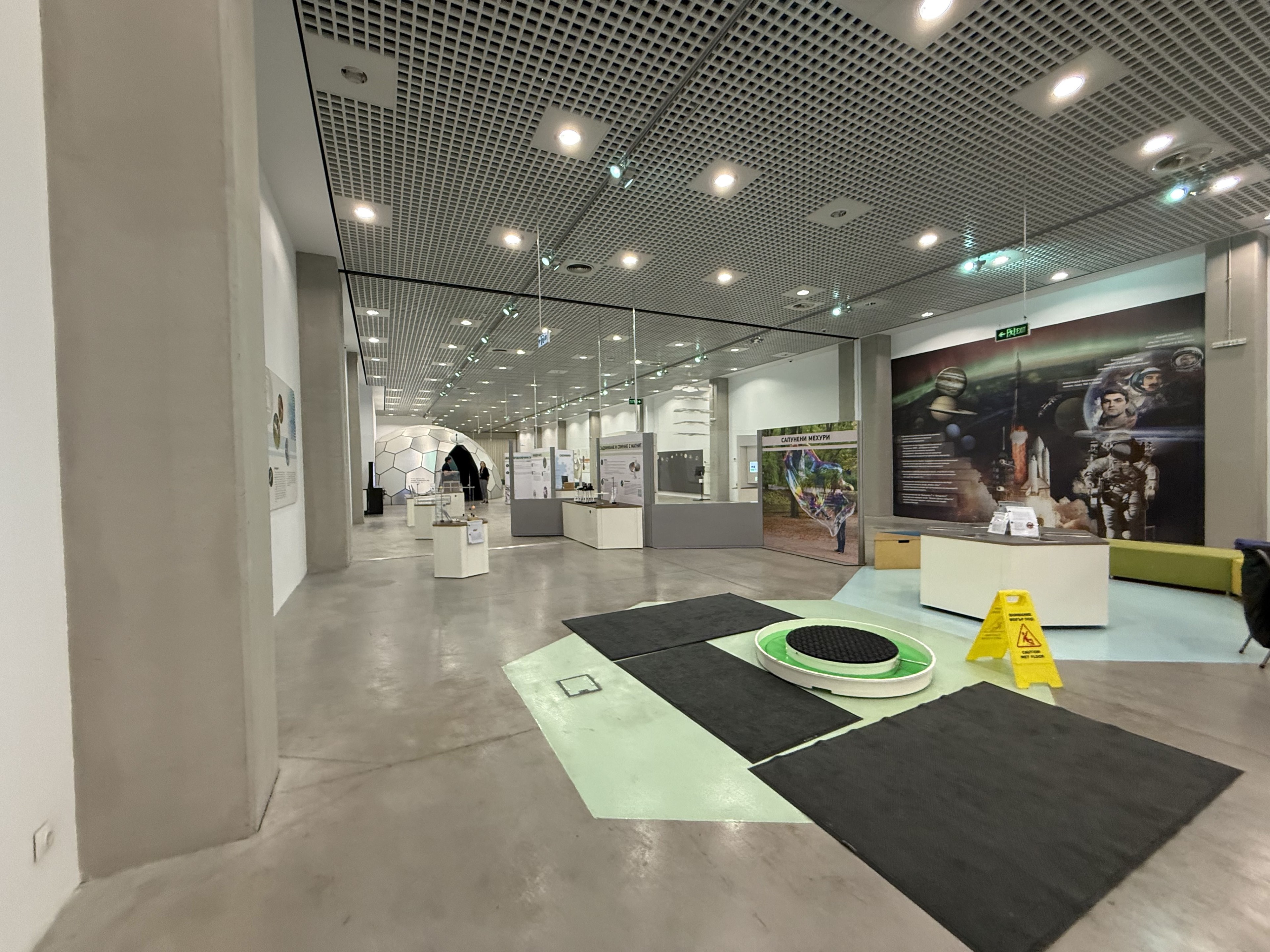 Scoutaround White Logo