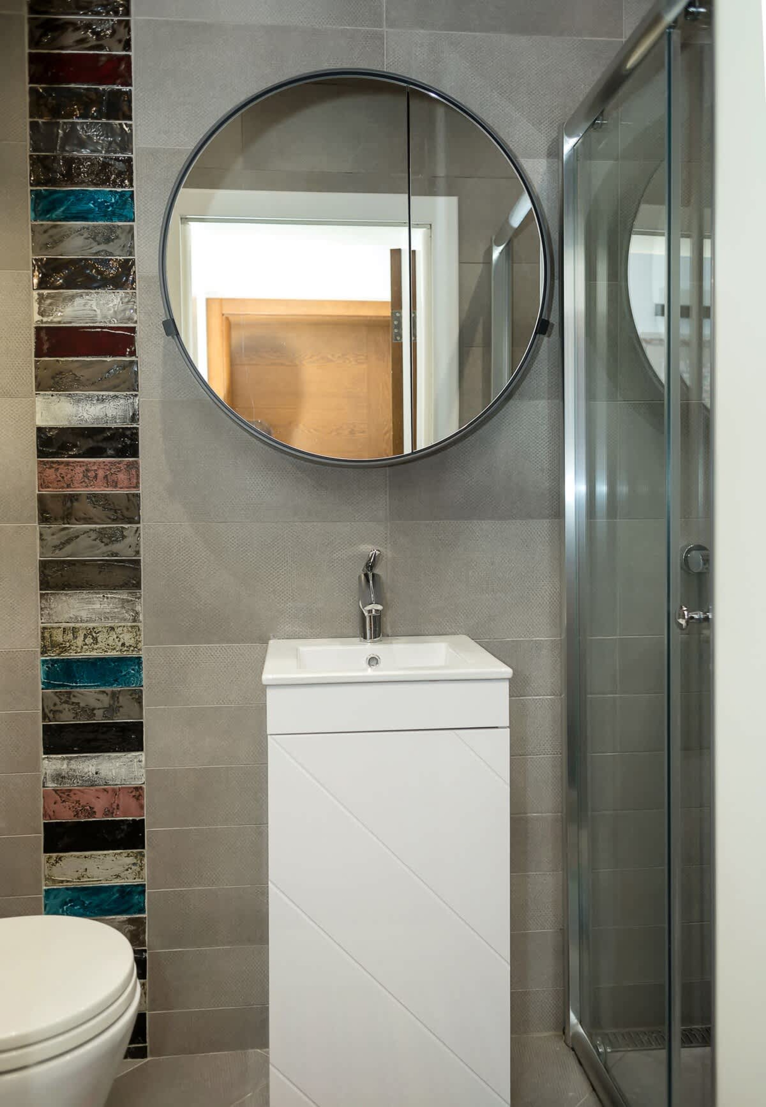 Scoutaround White Logo