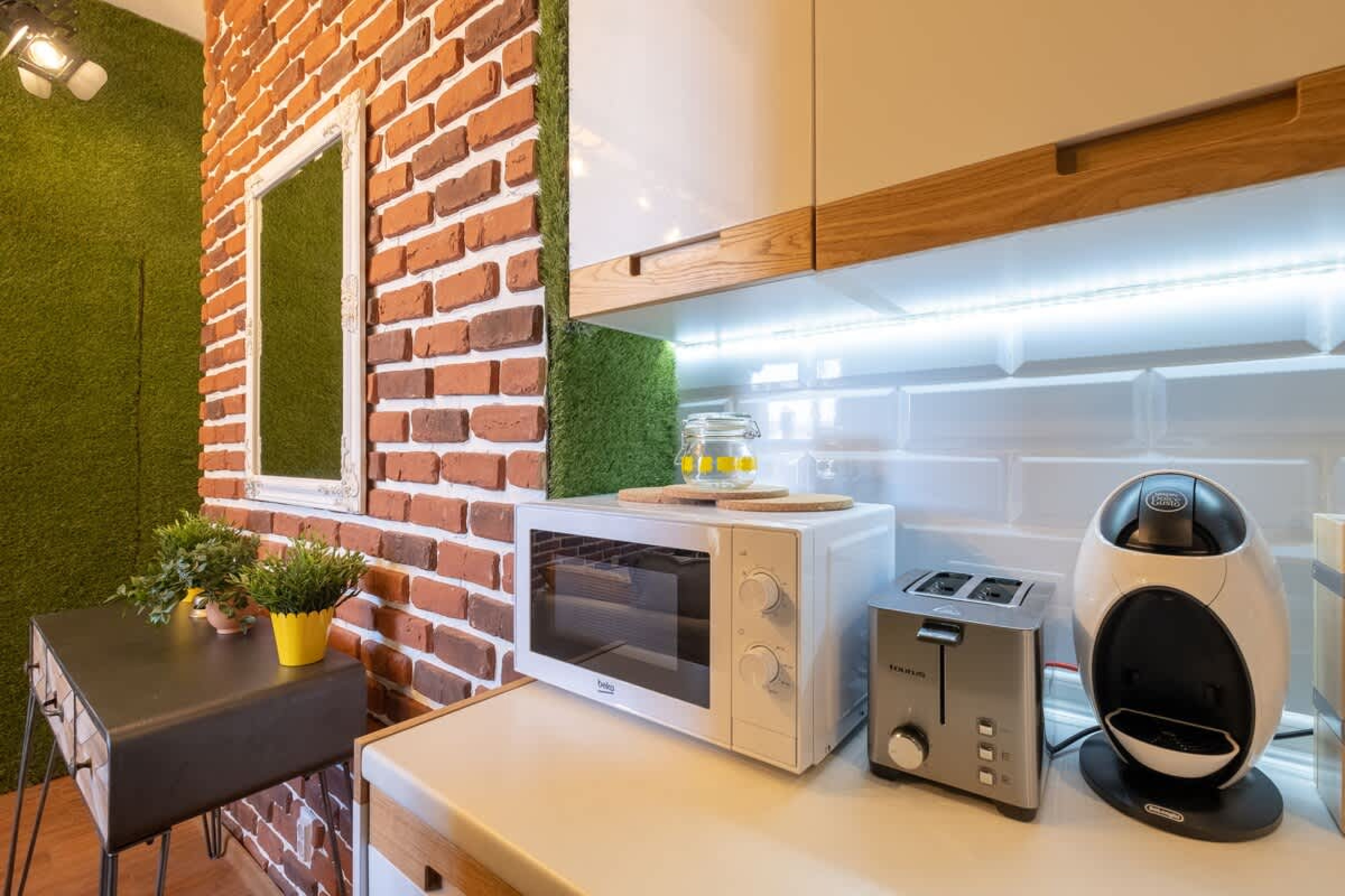 Scoutaround White Logo