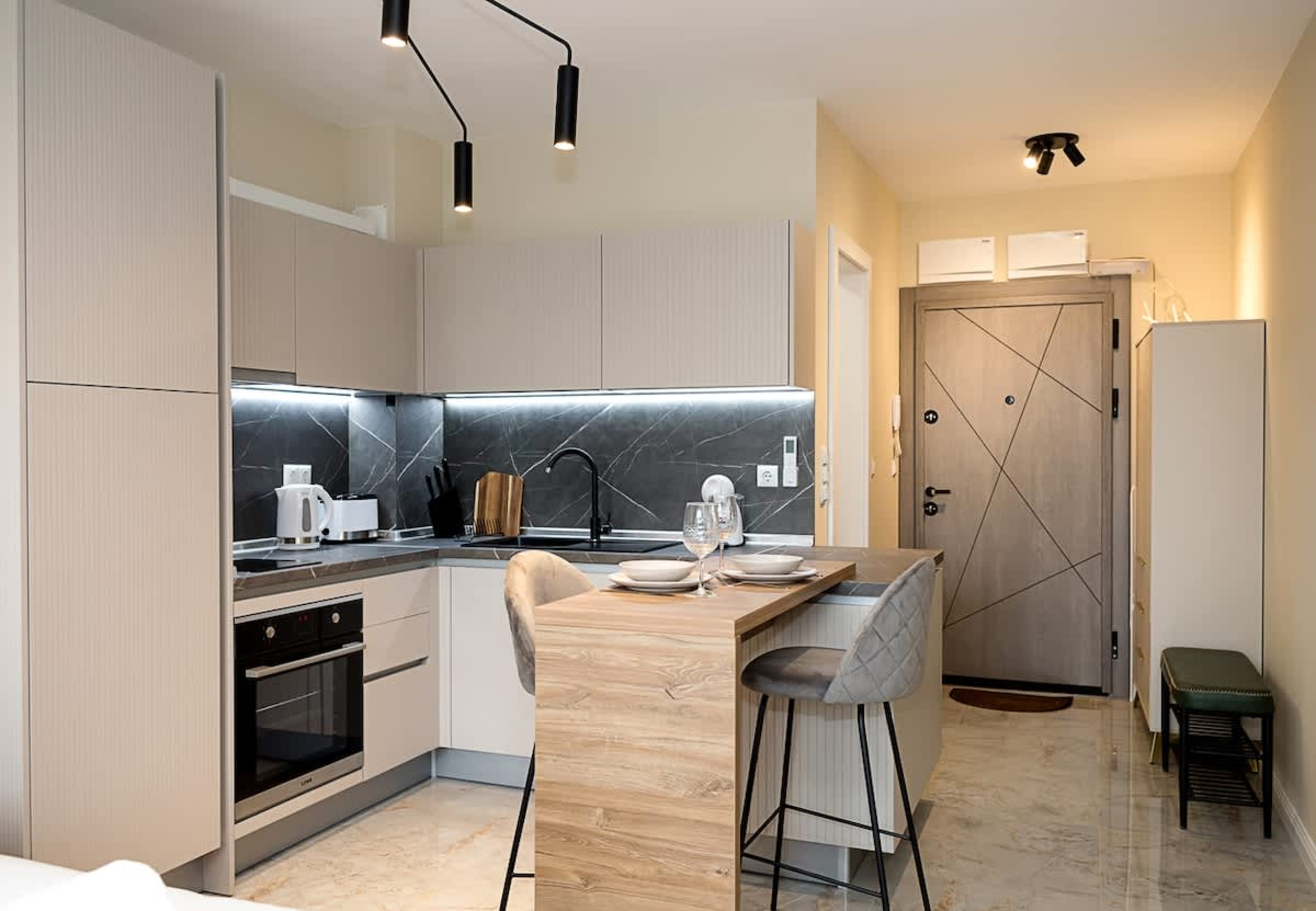 Scoutaround White Logo