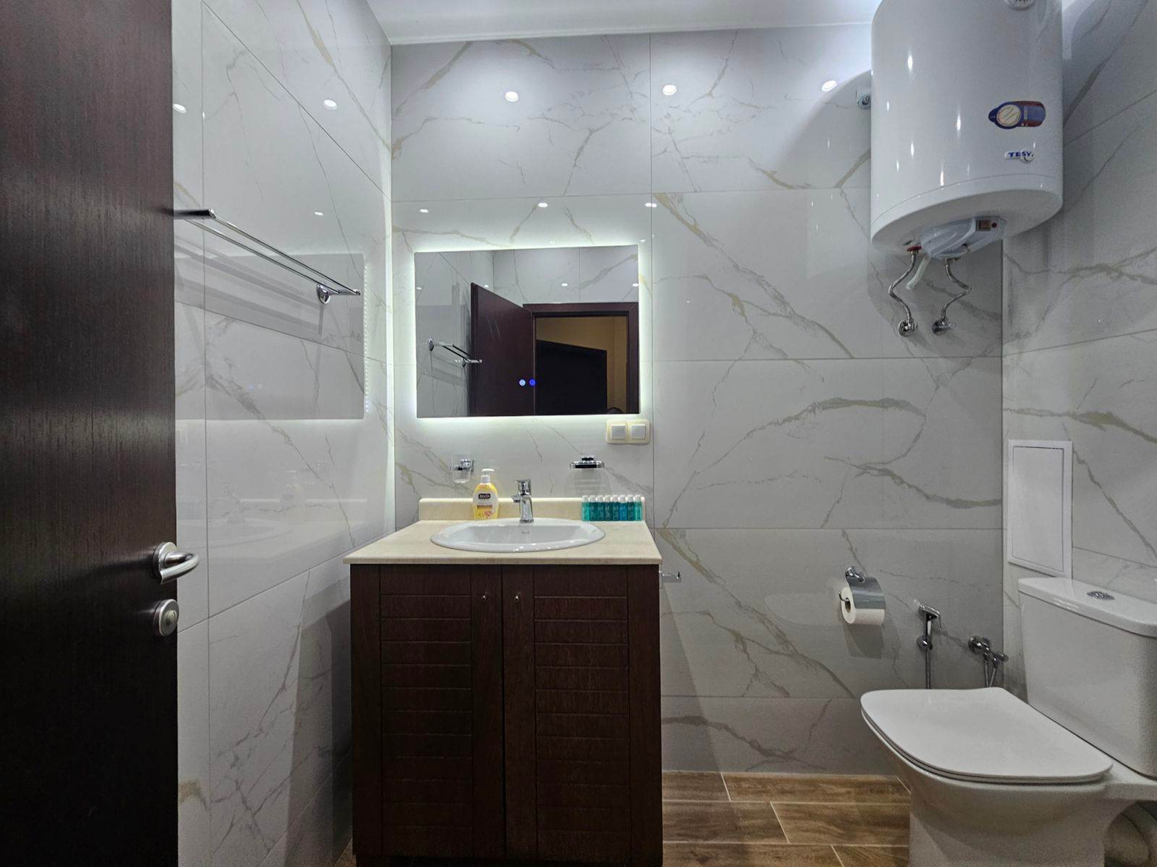 Scoutaround White Logo