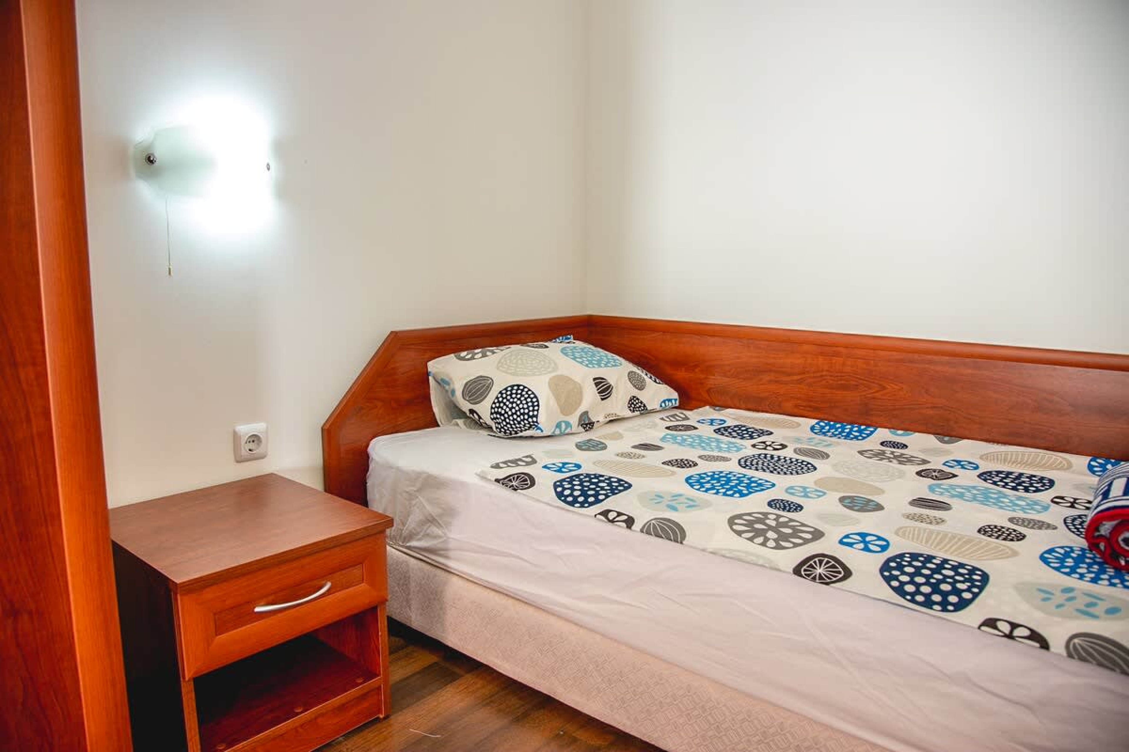 Scoutaround White Logo