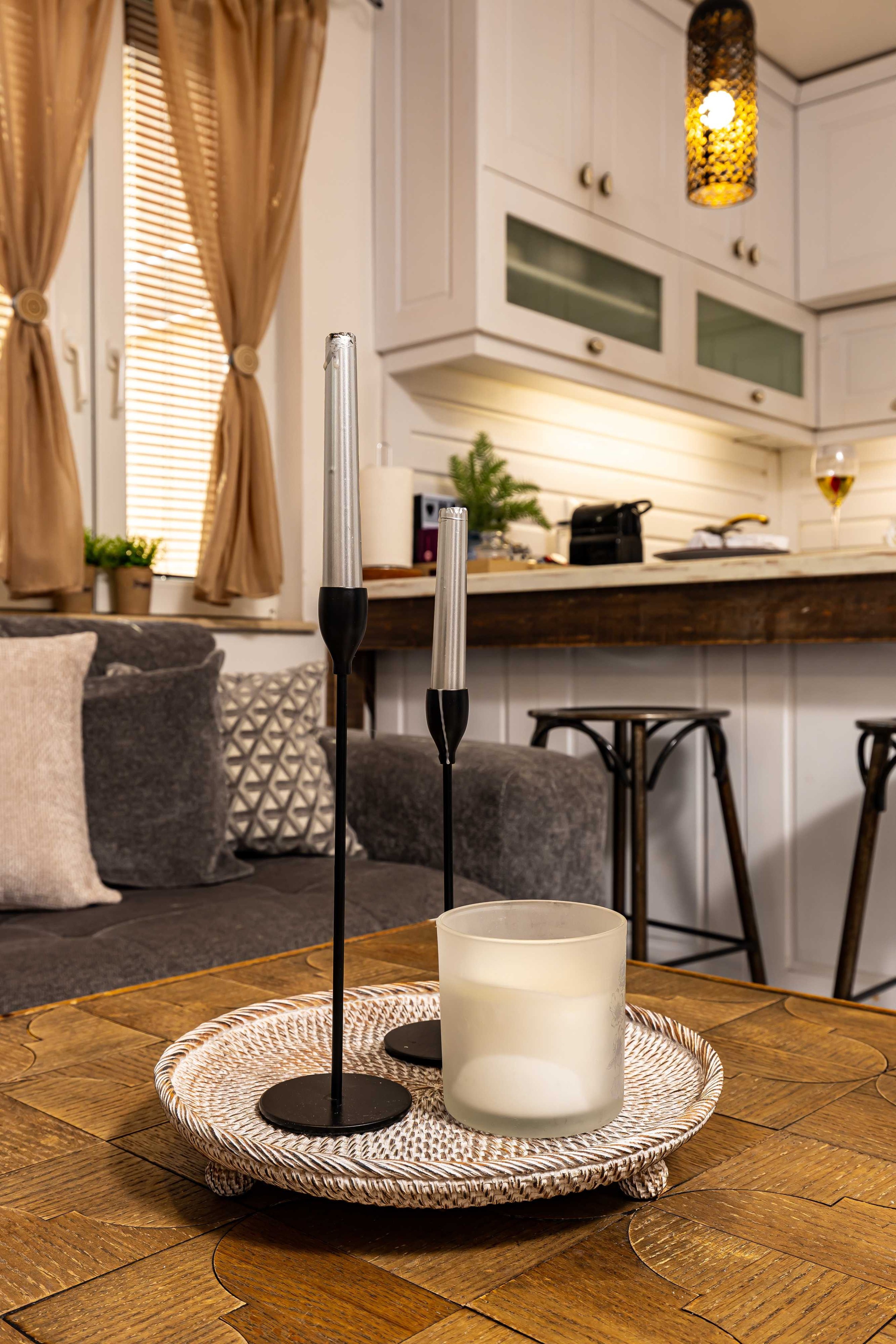 Scoutaround White Logo