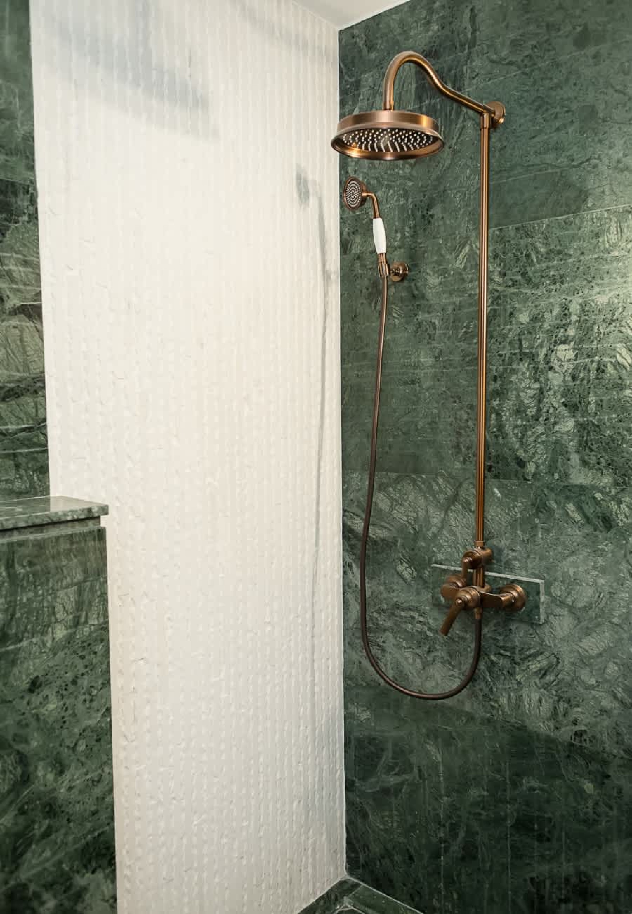 Scoutaround White Logo