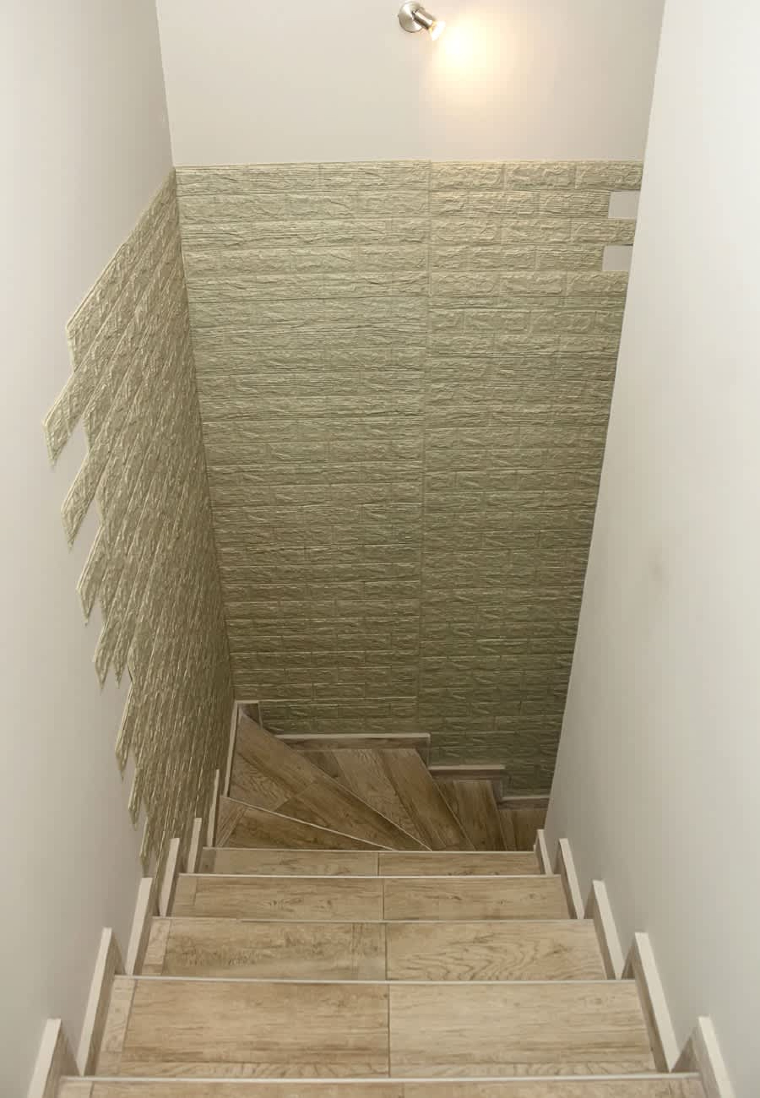 Scoutaround White Logo