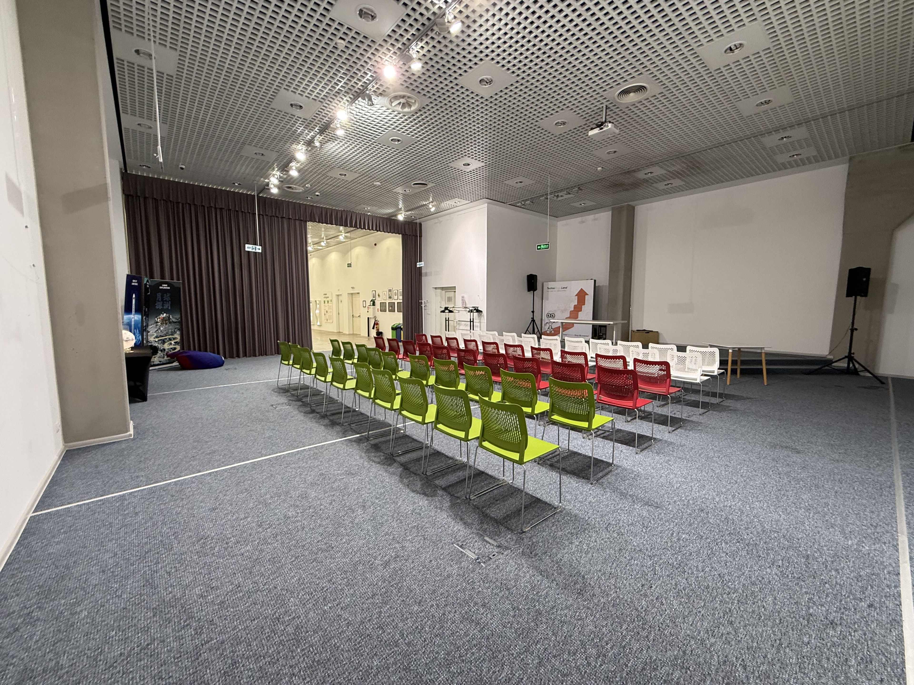 Scoutaround White Logo