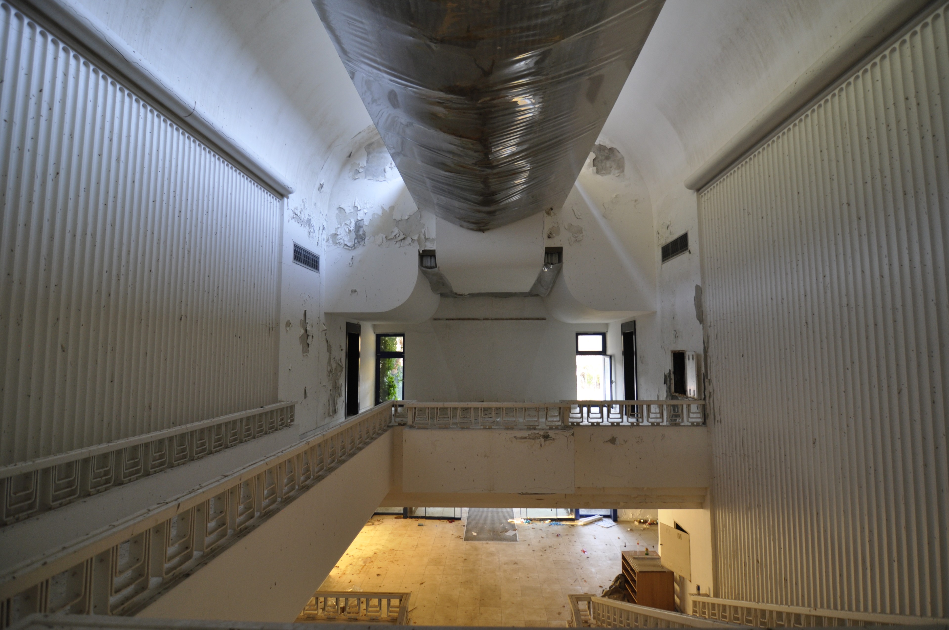 Scoutaround White Logo