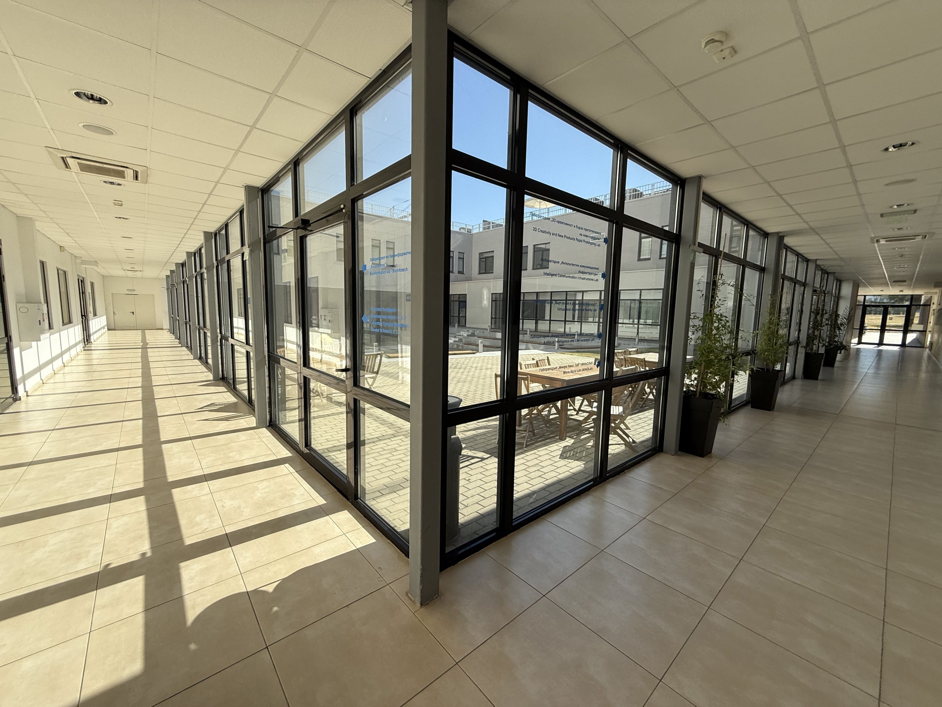 Scoutaround White Logo