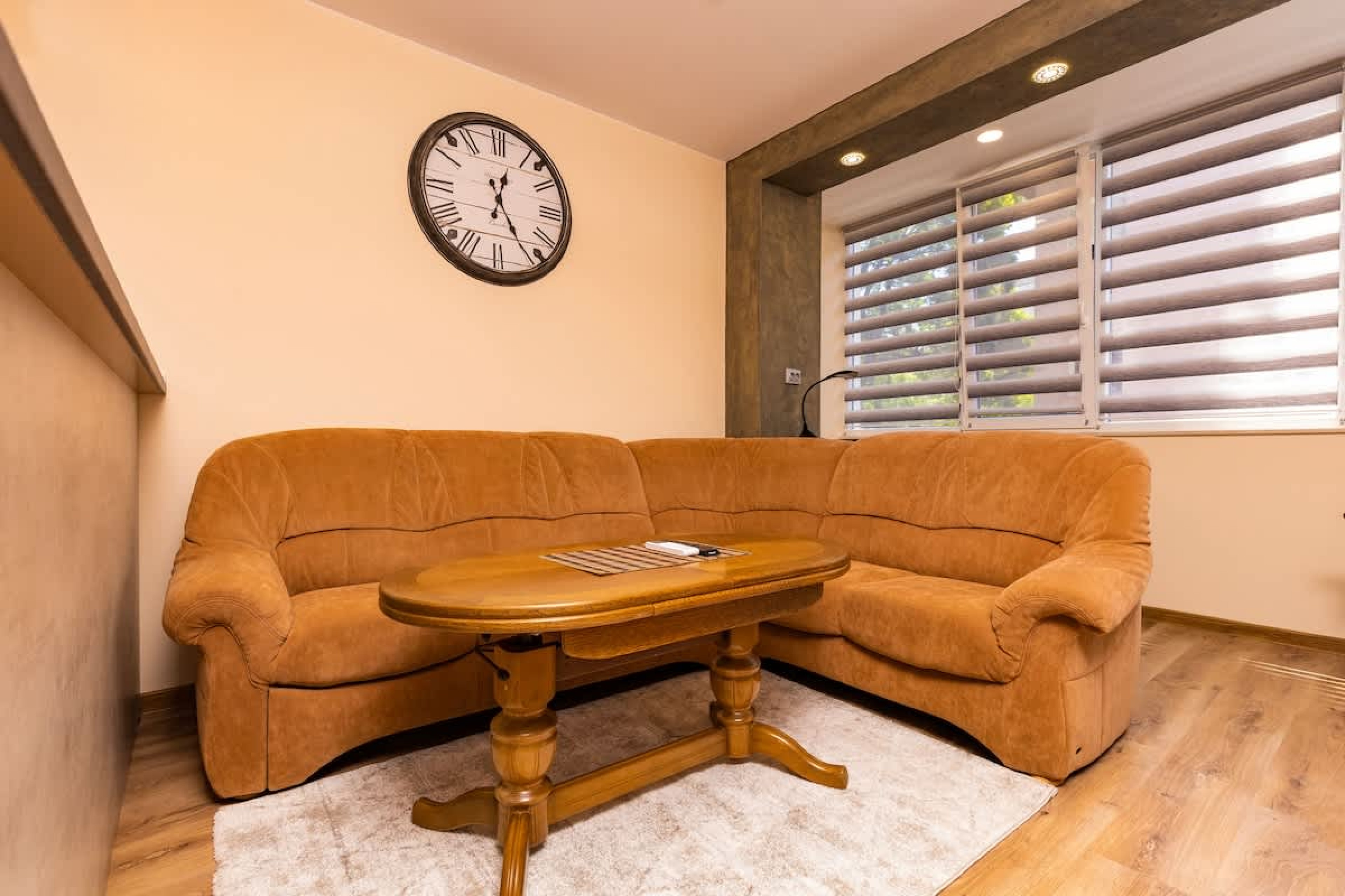 Scoutaround White Logo