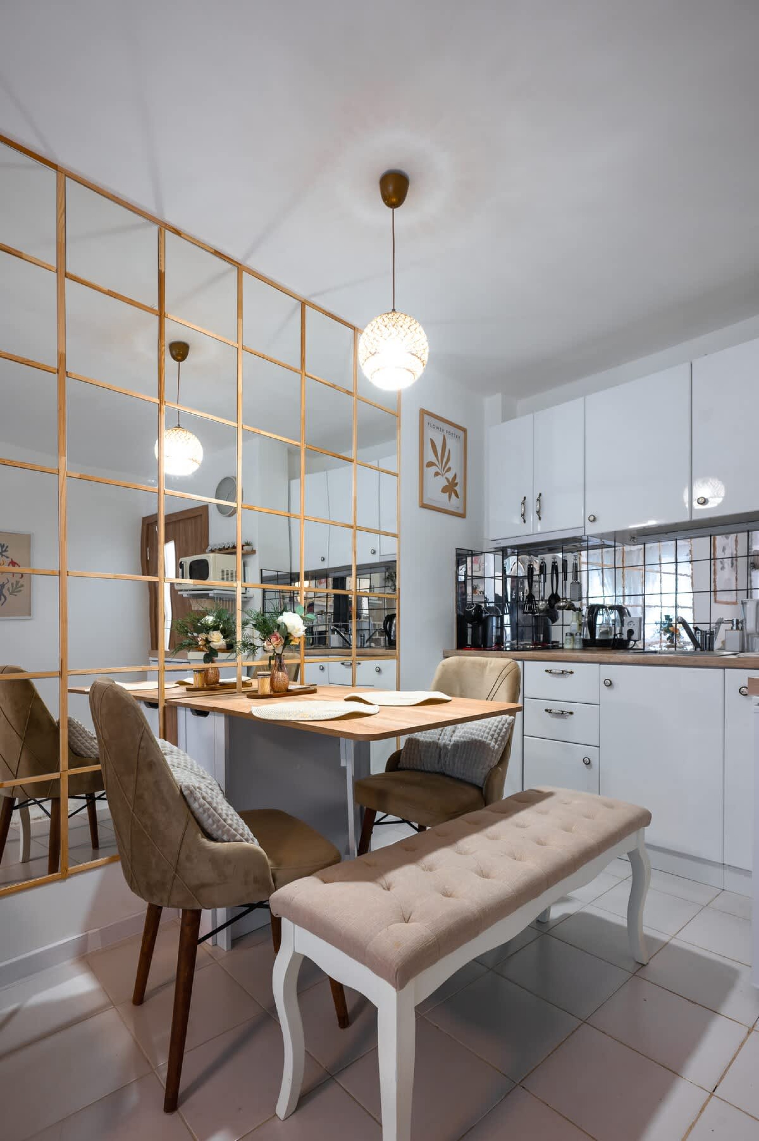 Scoutaround White Logo