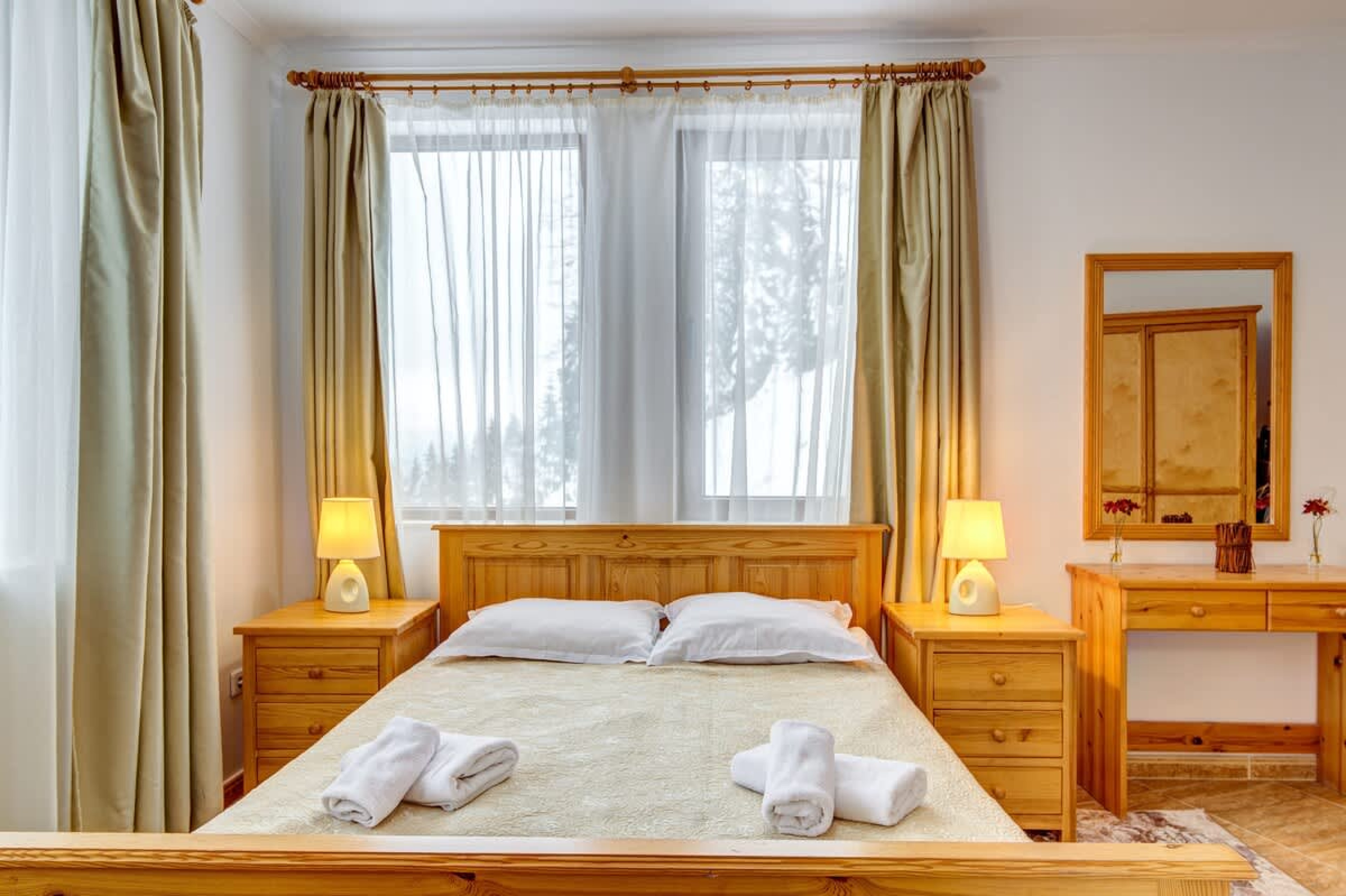 Scoutaround White Logo