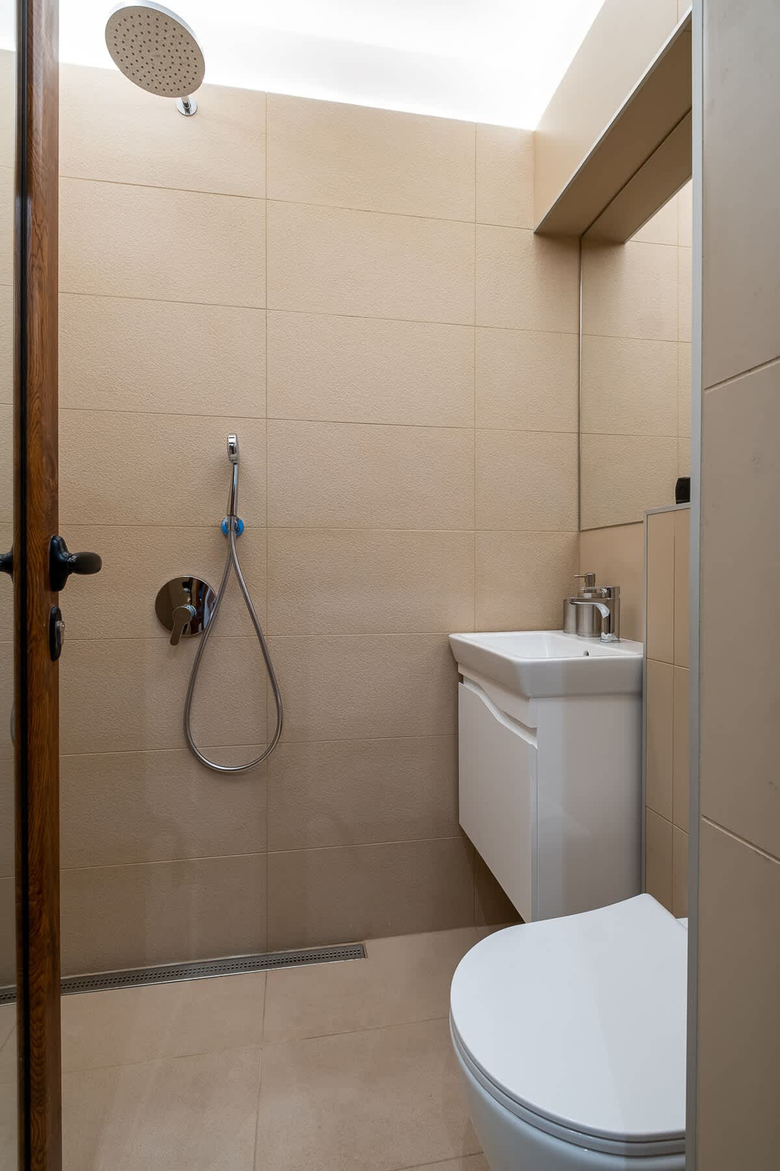 Scoutaround White Logo