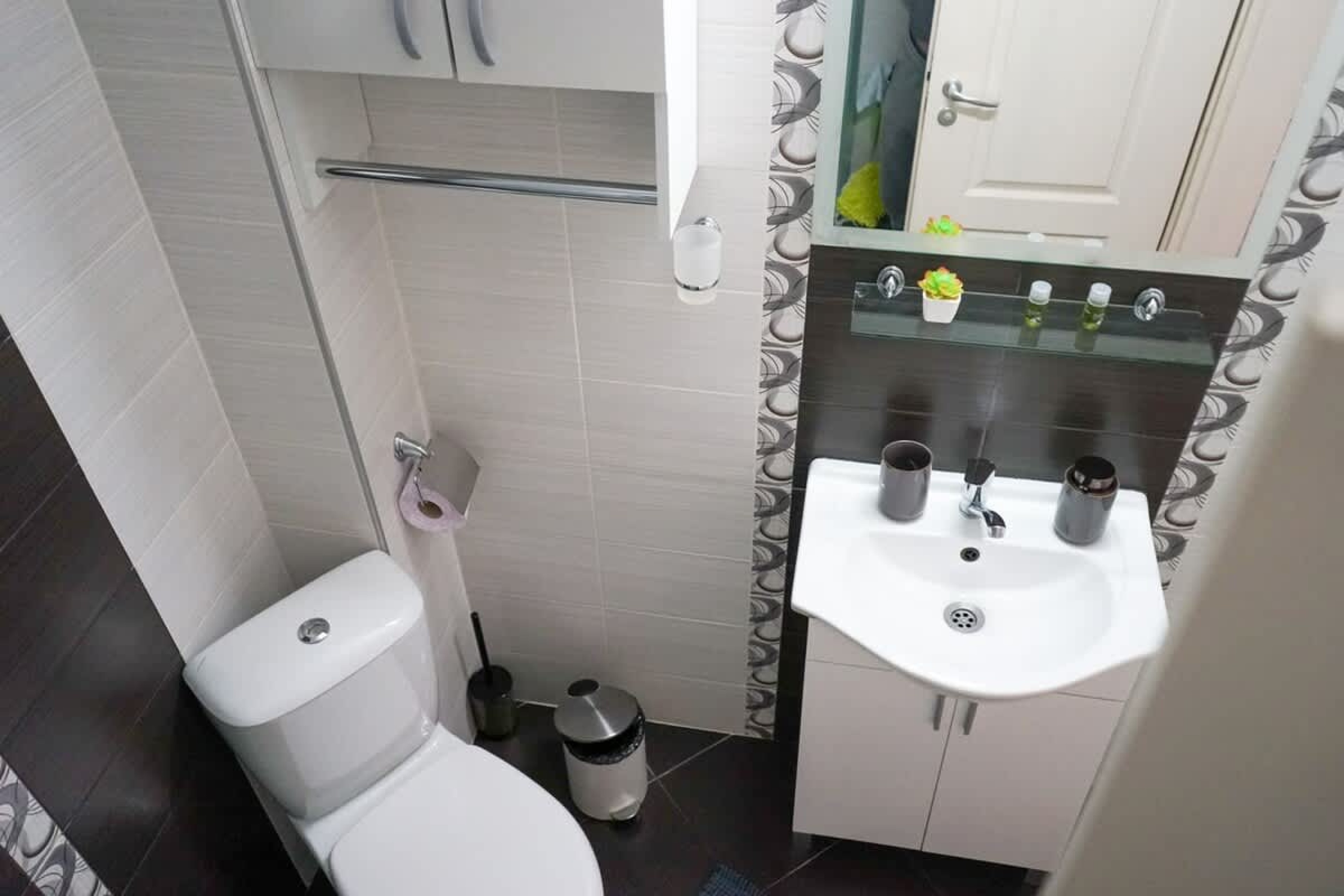 Scoutaround White Logo