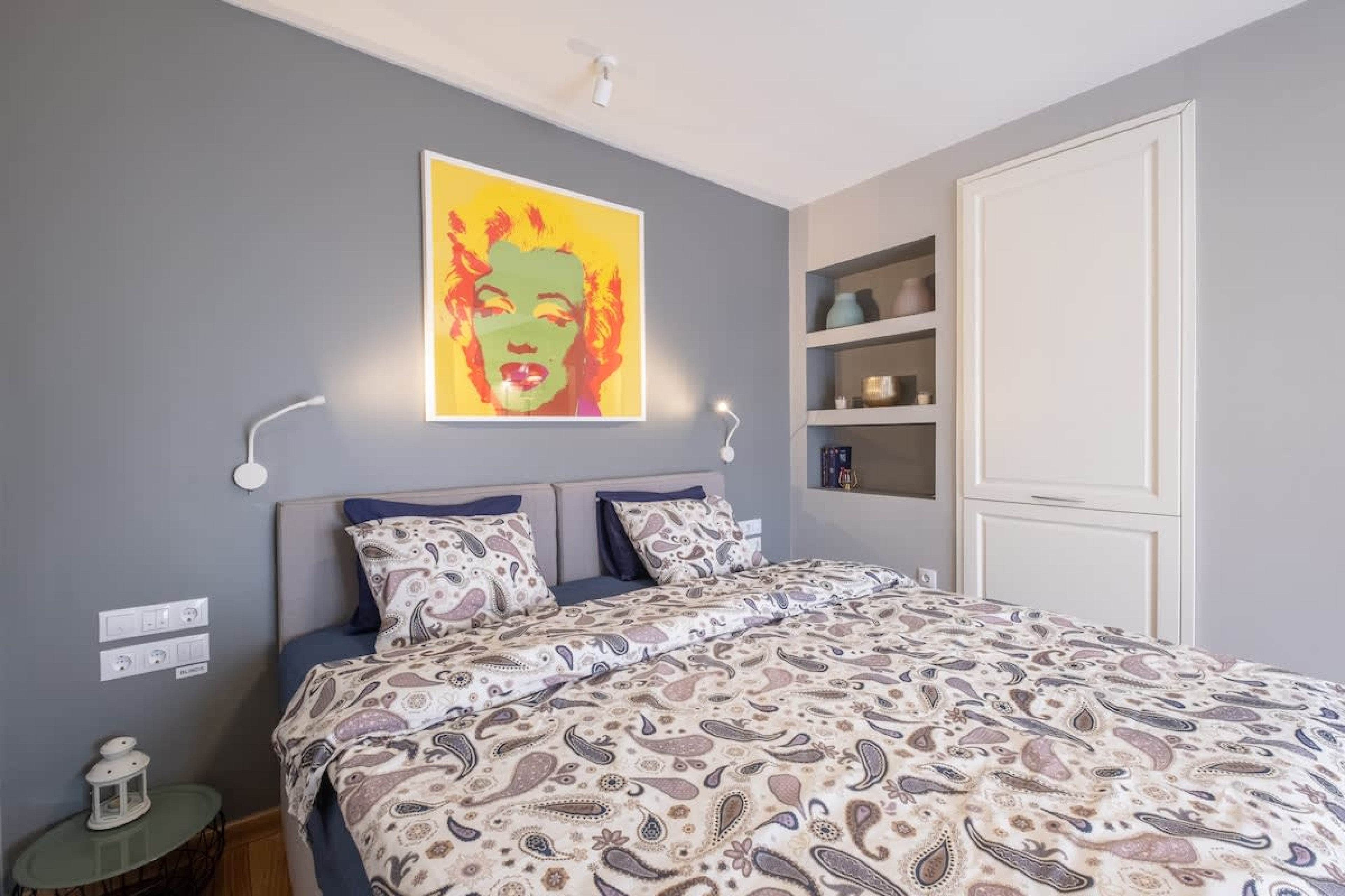 Scoutaround White Logo