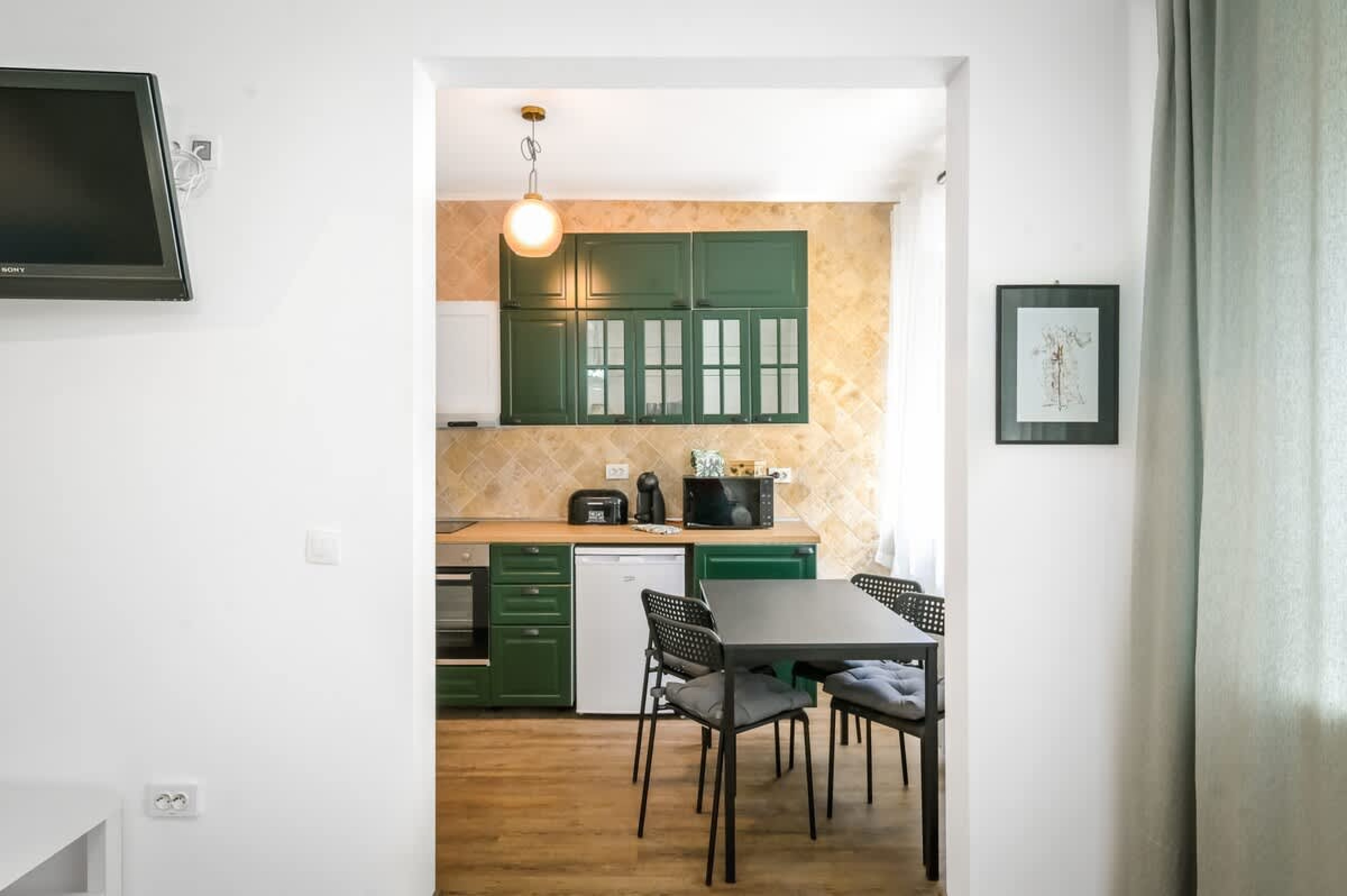 Scoutaround White Logo