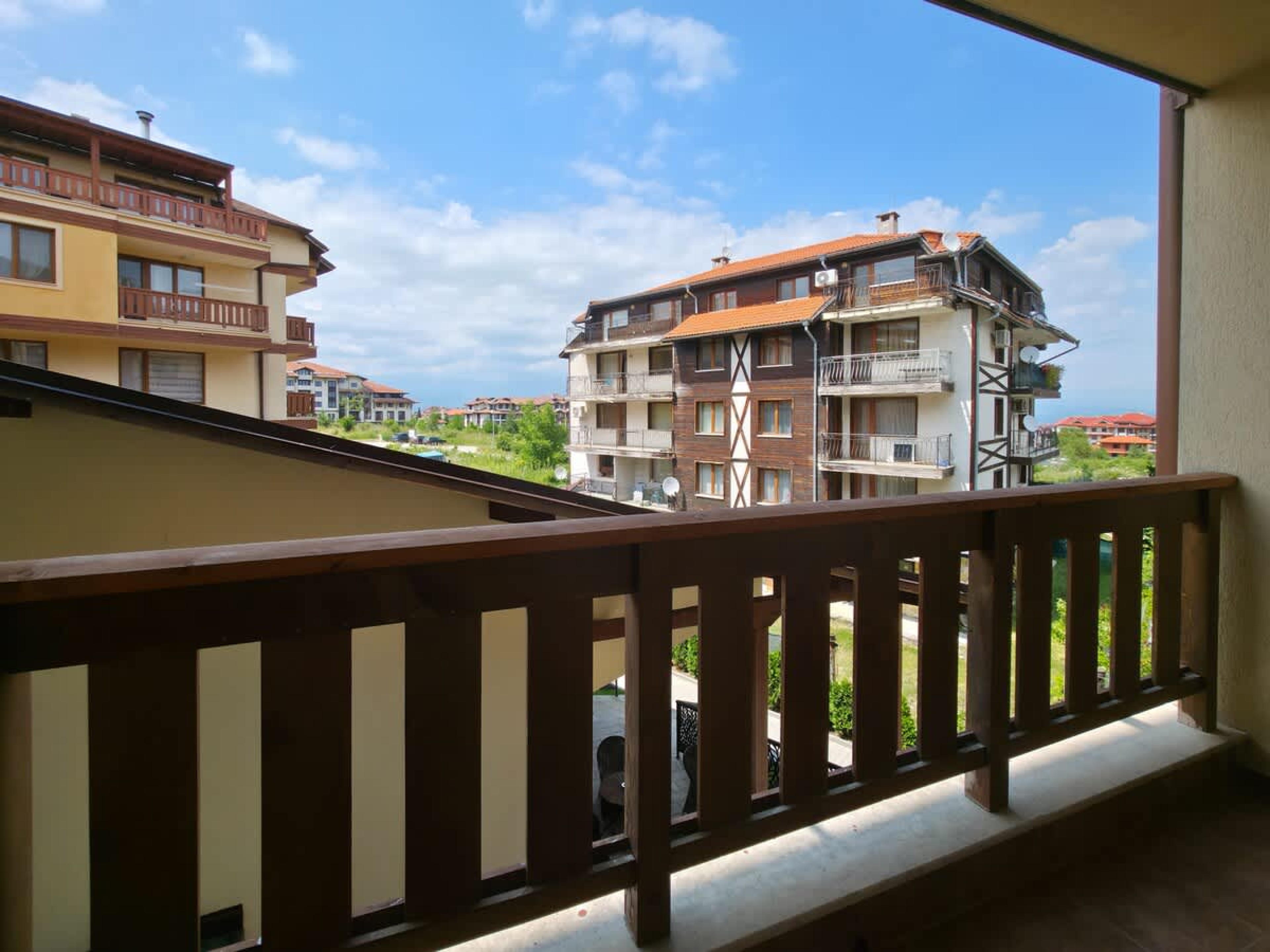 Scoutaround White Logo