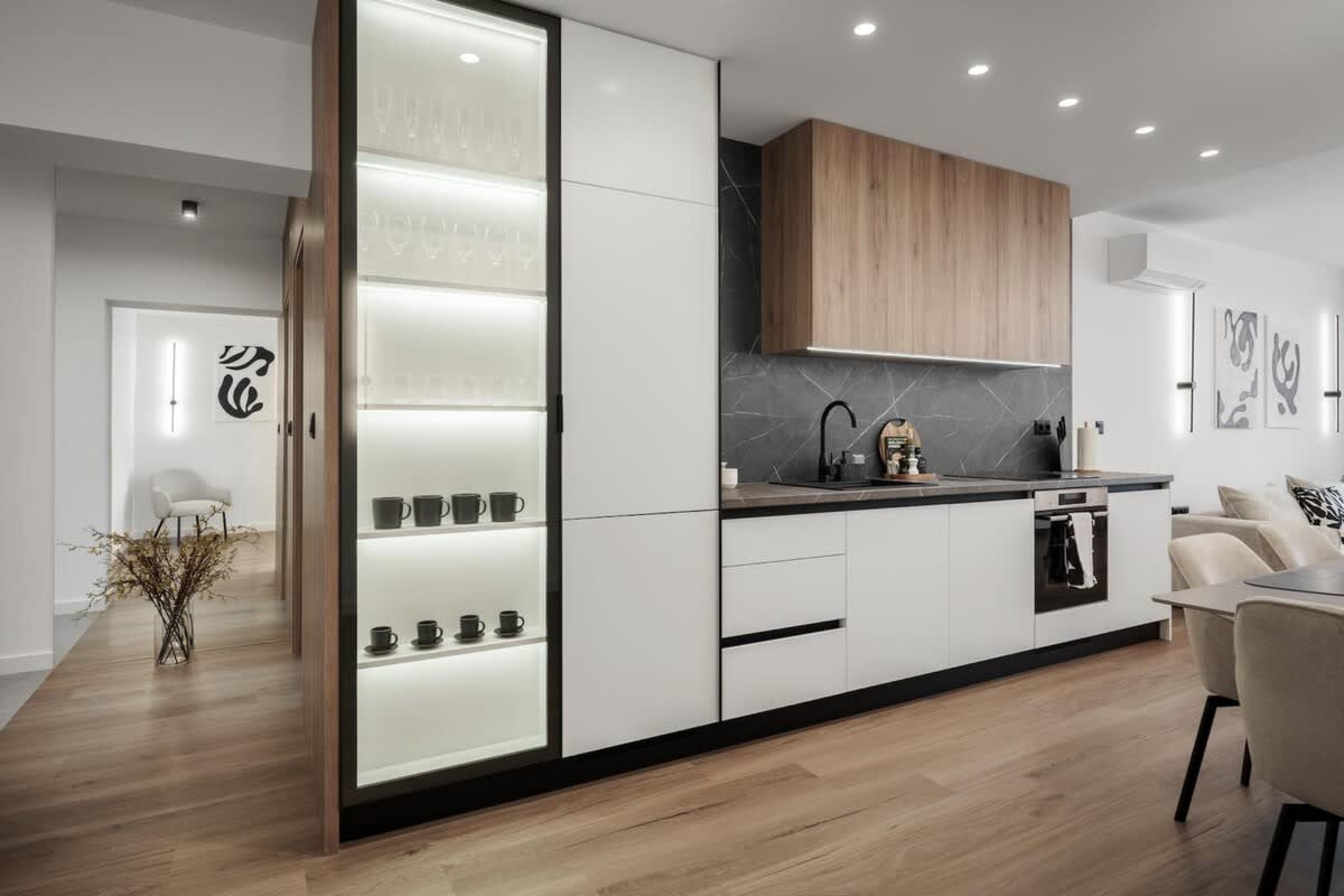 Scoutaround White Logo