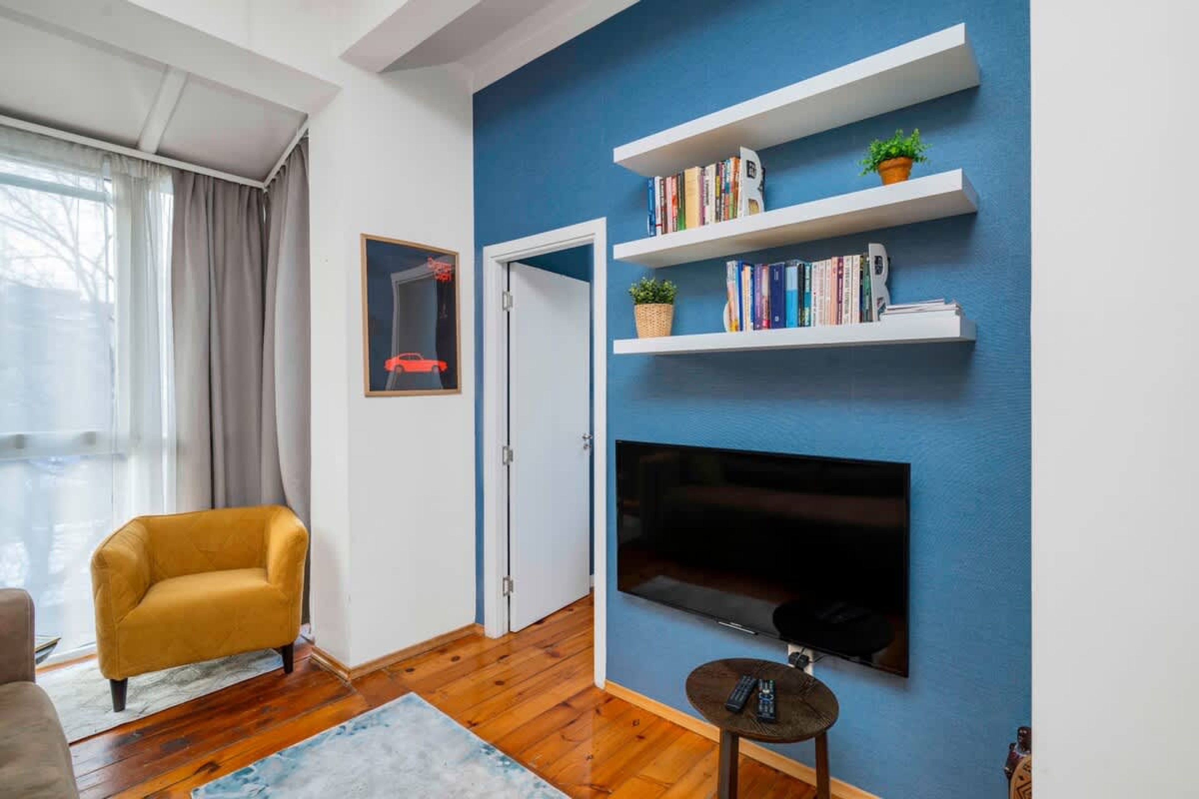 Scoutaround White Logo