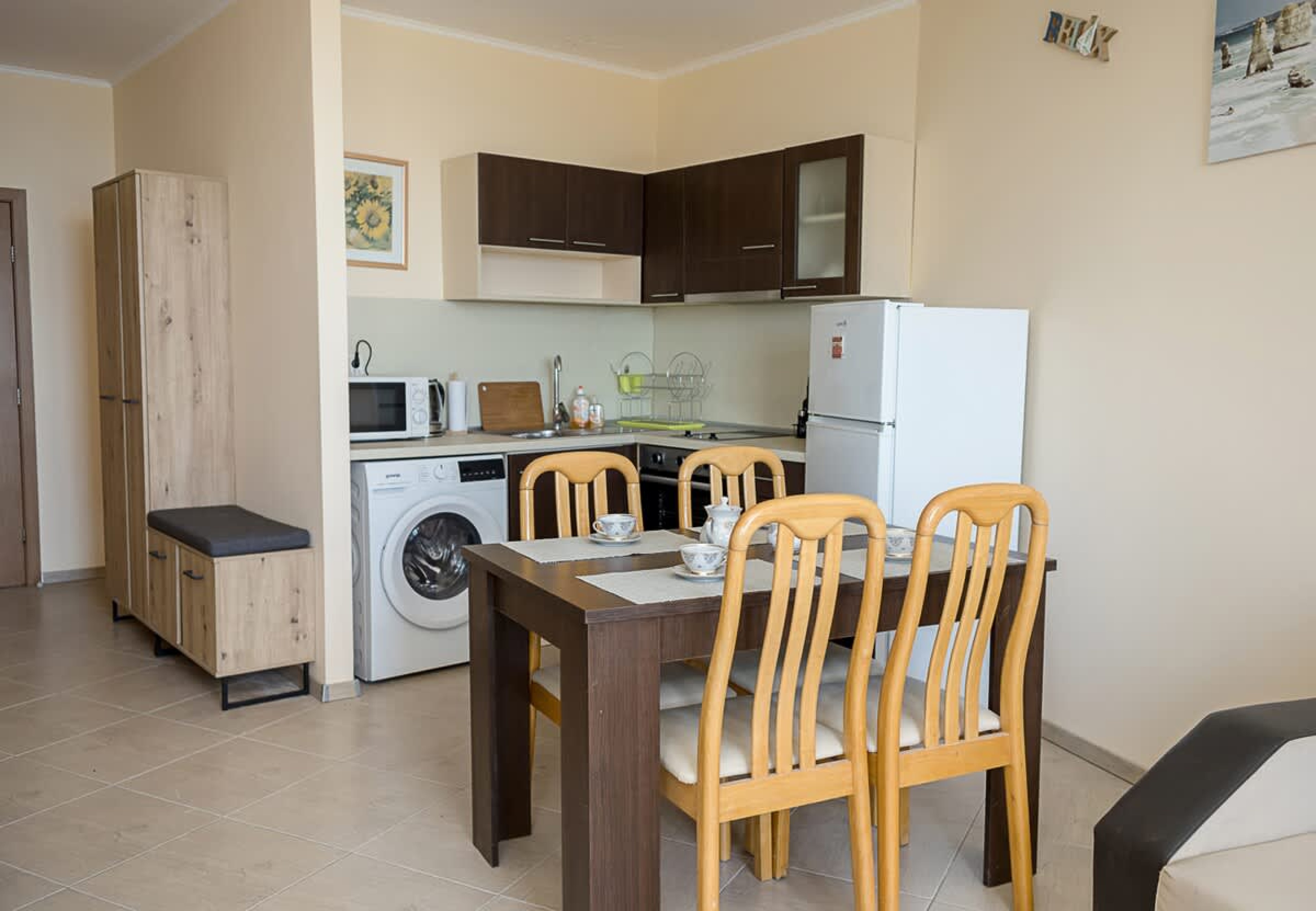 Scoutaround White Logo