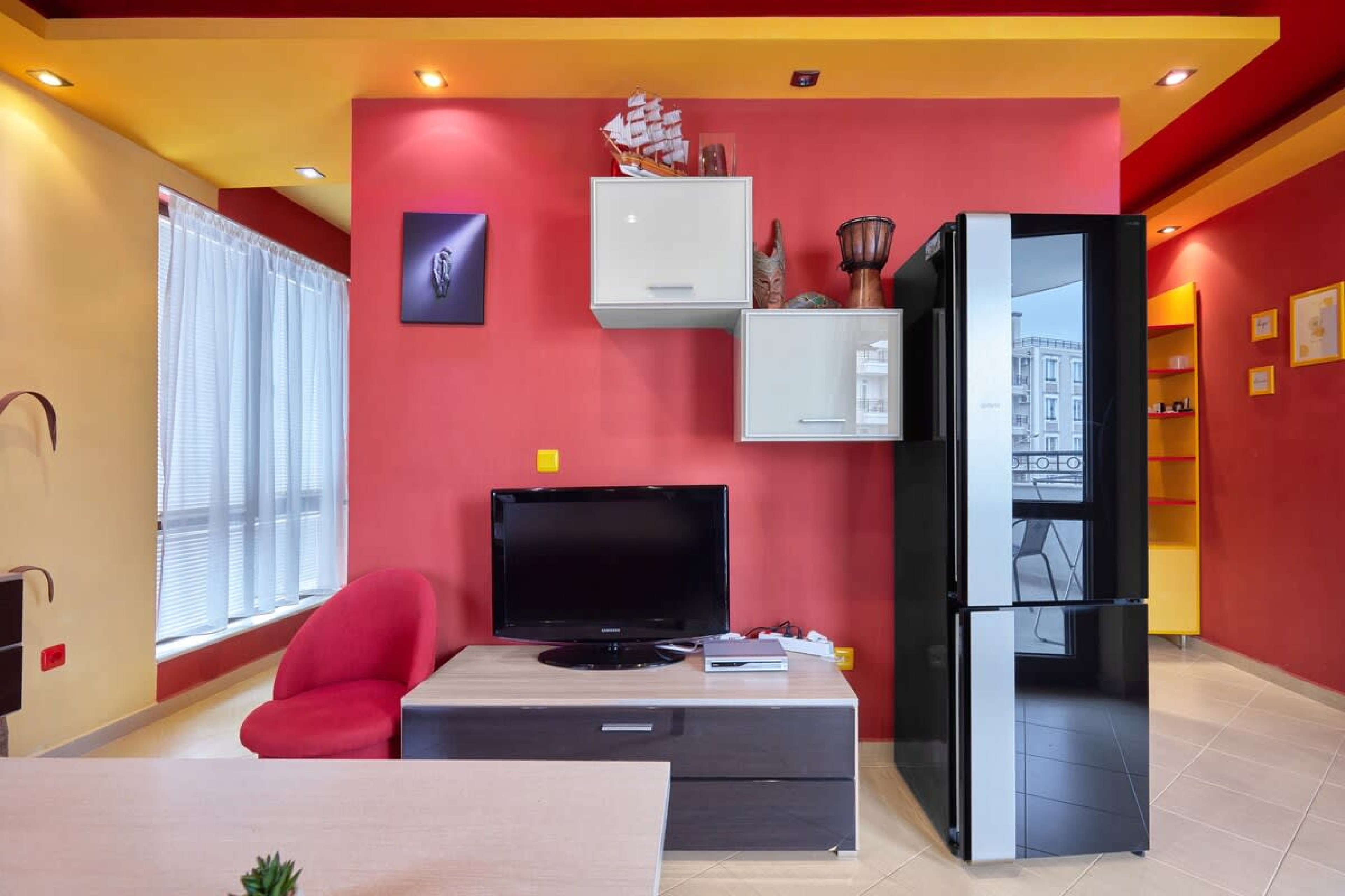 Scoutaround White Logo