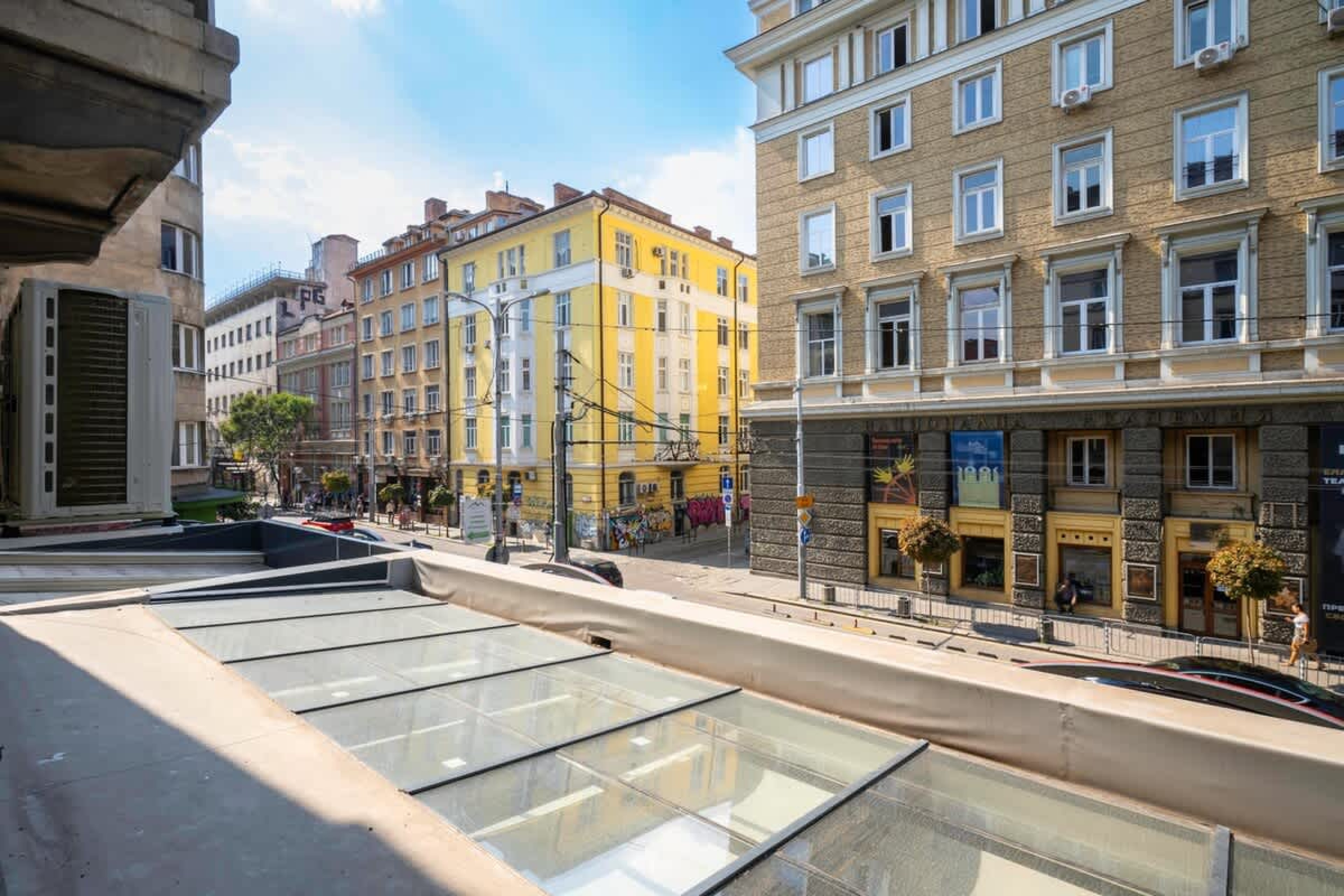 Stylish 1BD Apartment in the Heart of the City - Photo 16