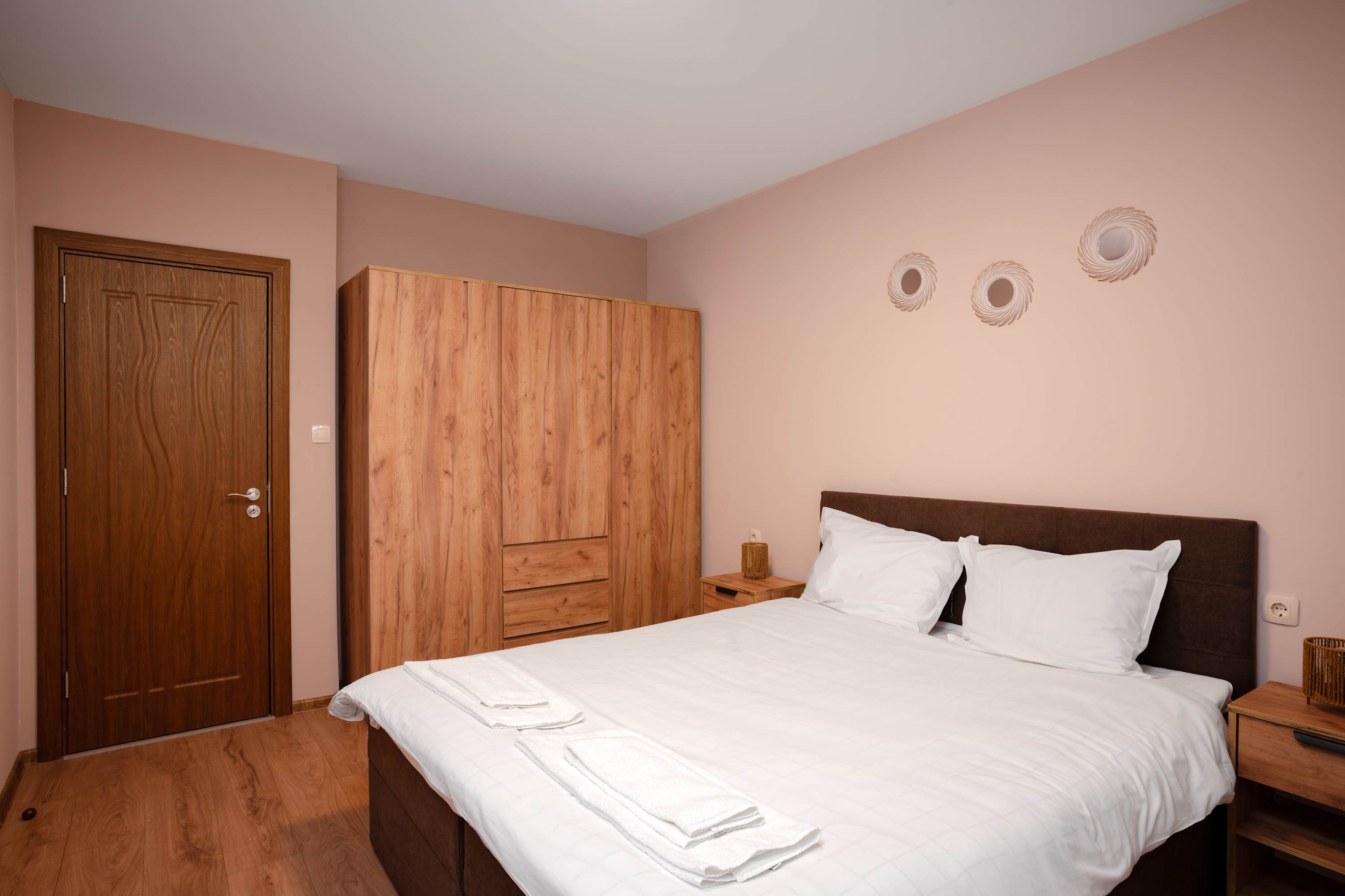 Scoutaround White Logo