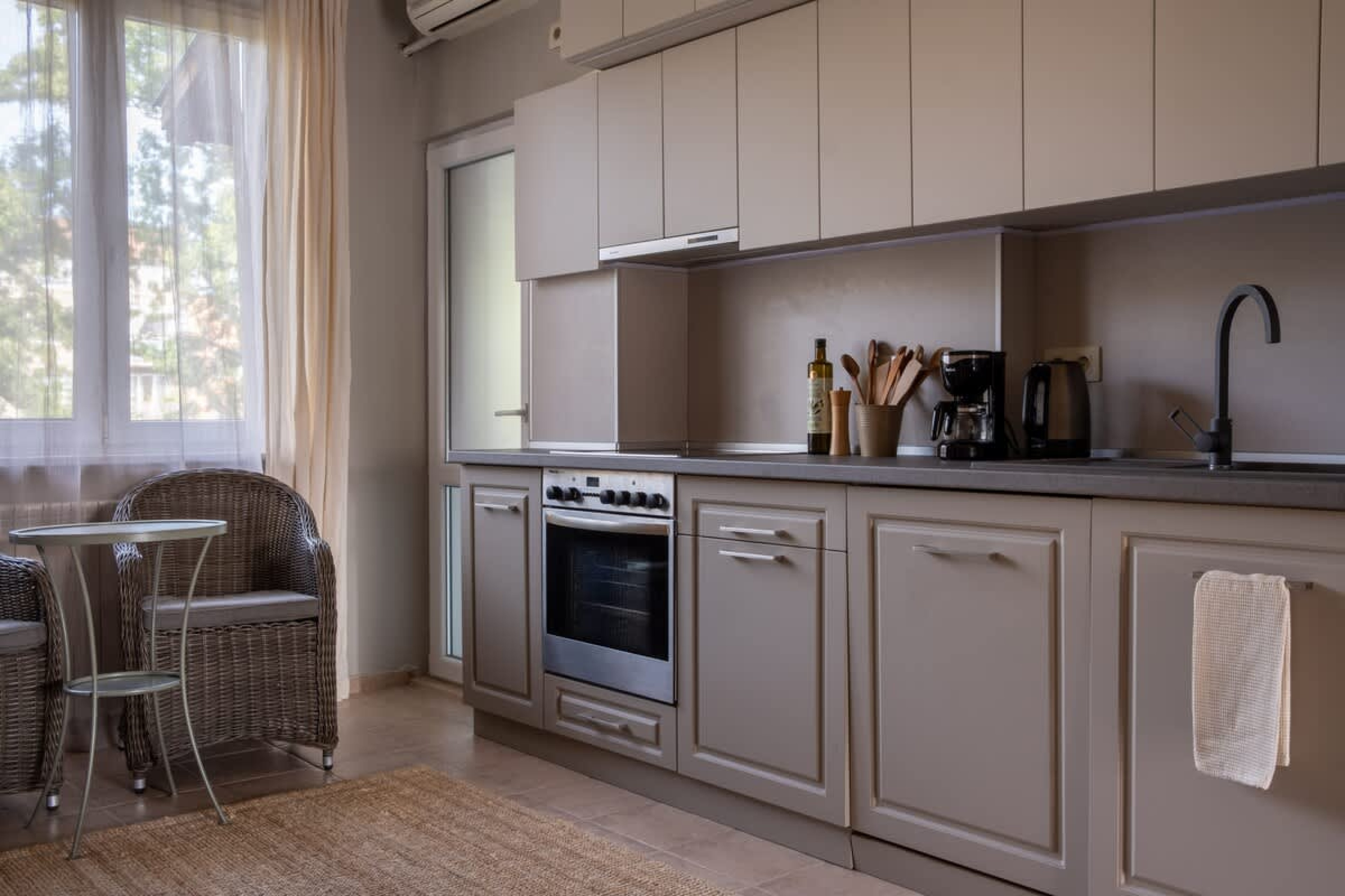 Scoutaround White Logo