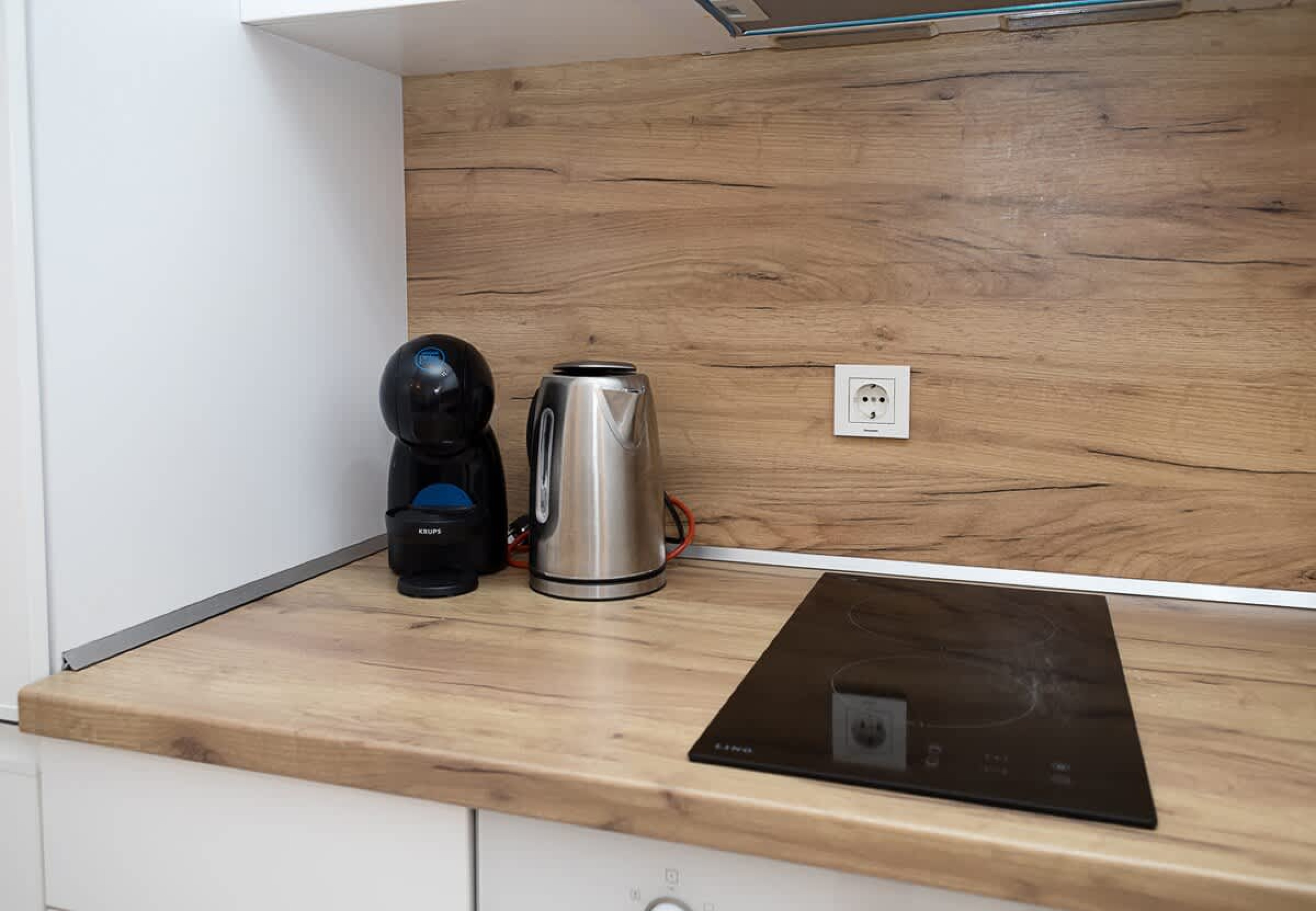 BuenaVista | Modern Comfort near Varna City Center - Photo 12