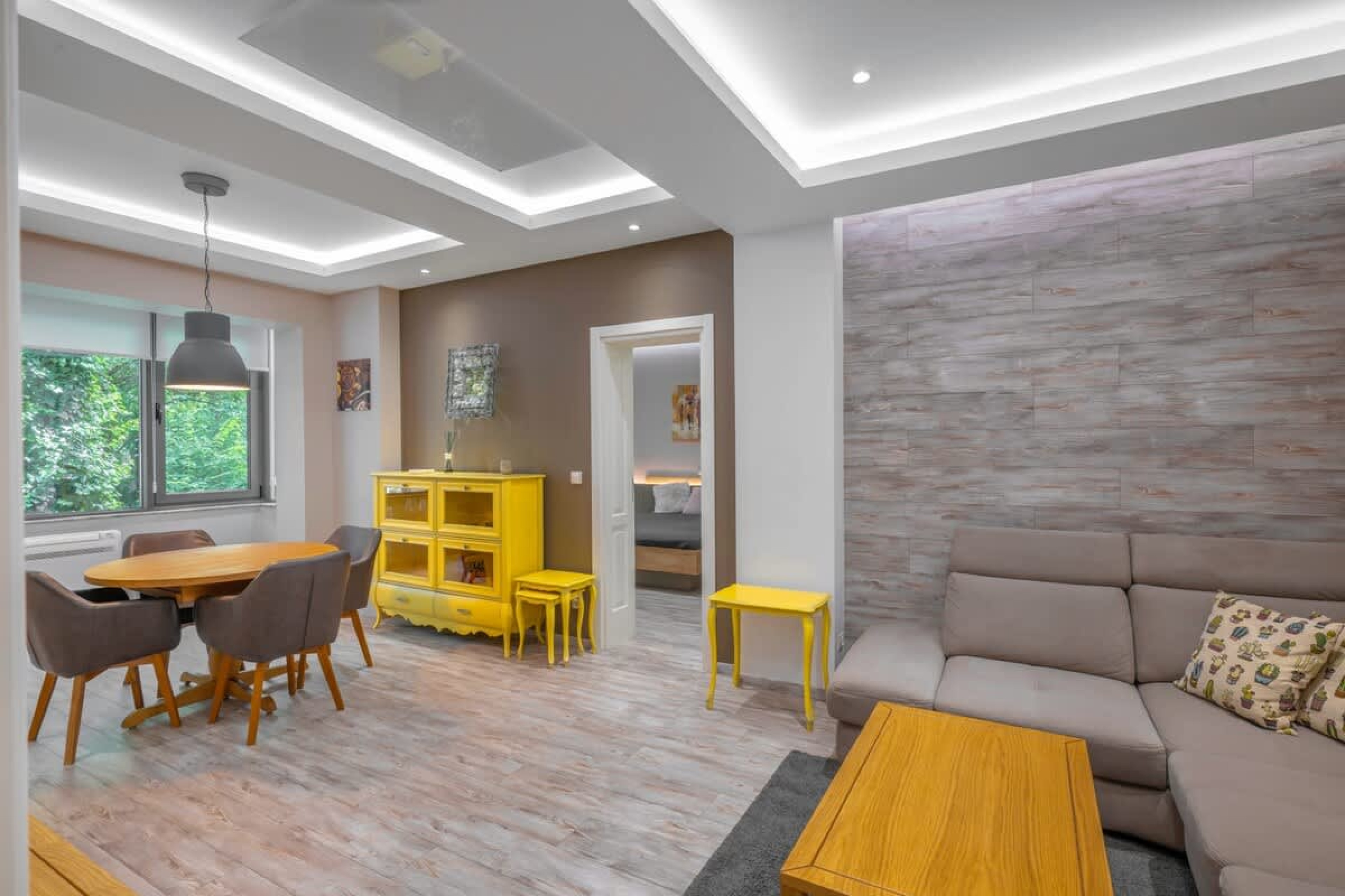 Scoutaround White Logo