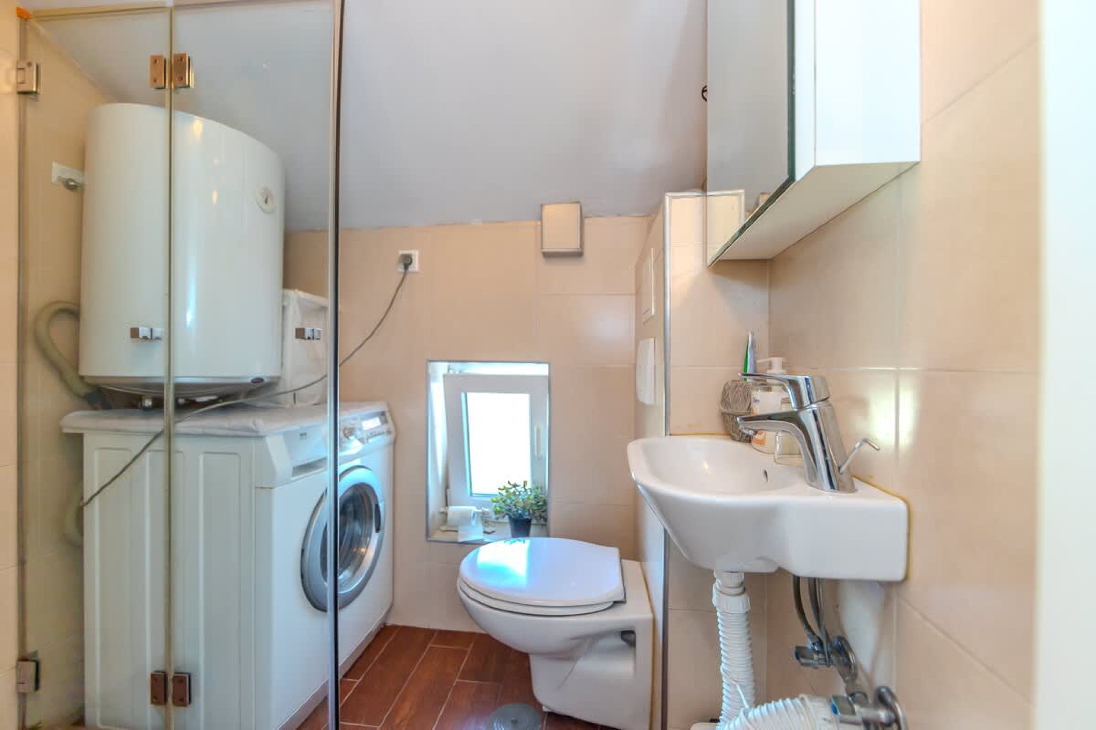 Scoutaround White Logo