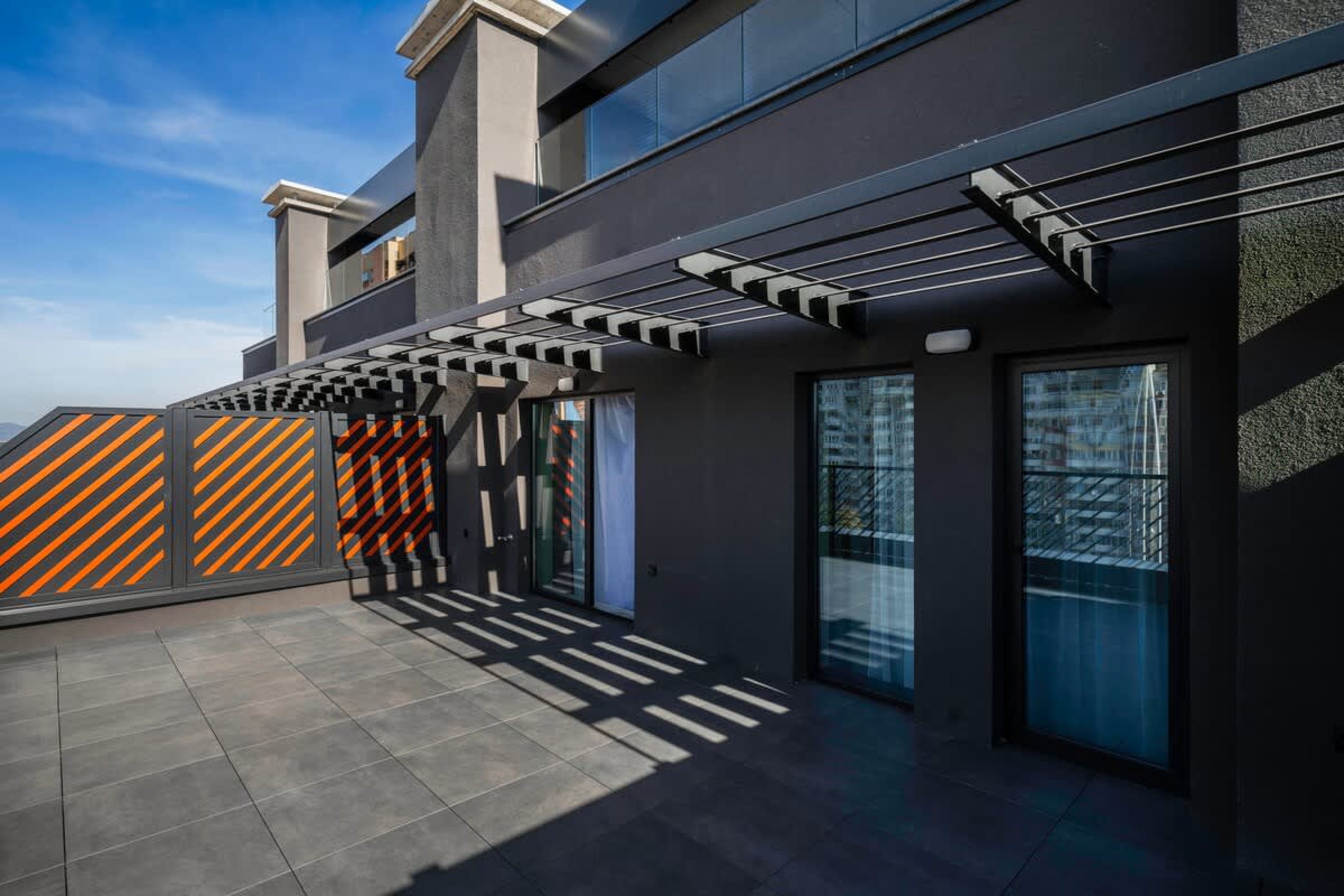 Scoutaround White Logo