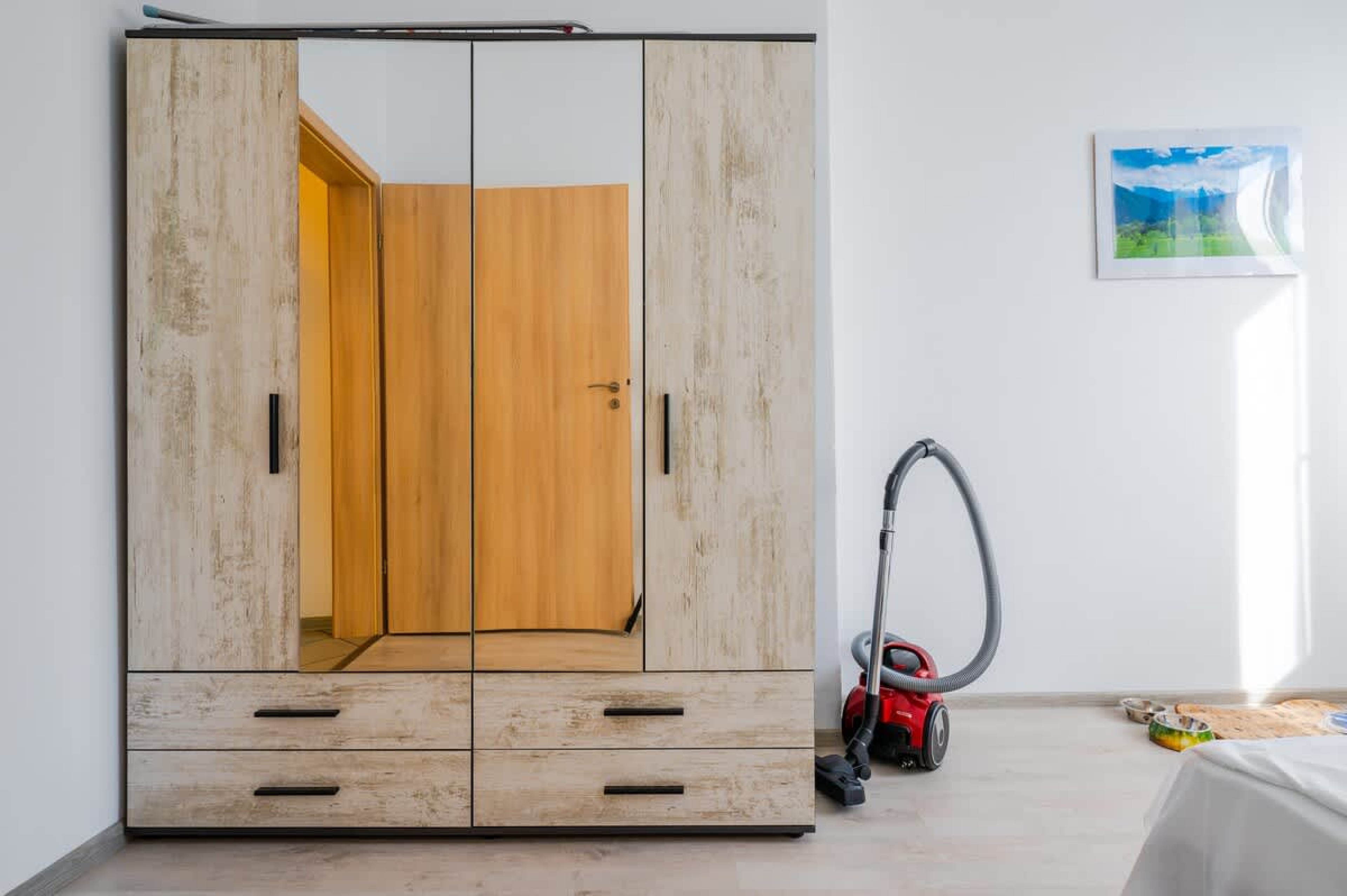 Scoutaround White Logo