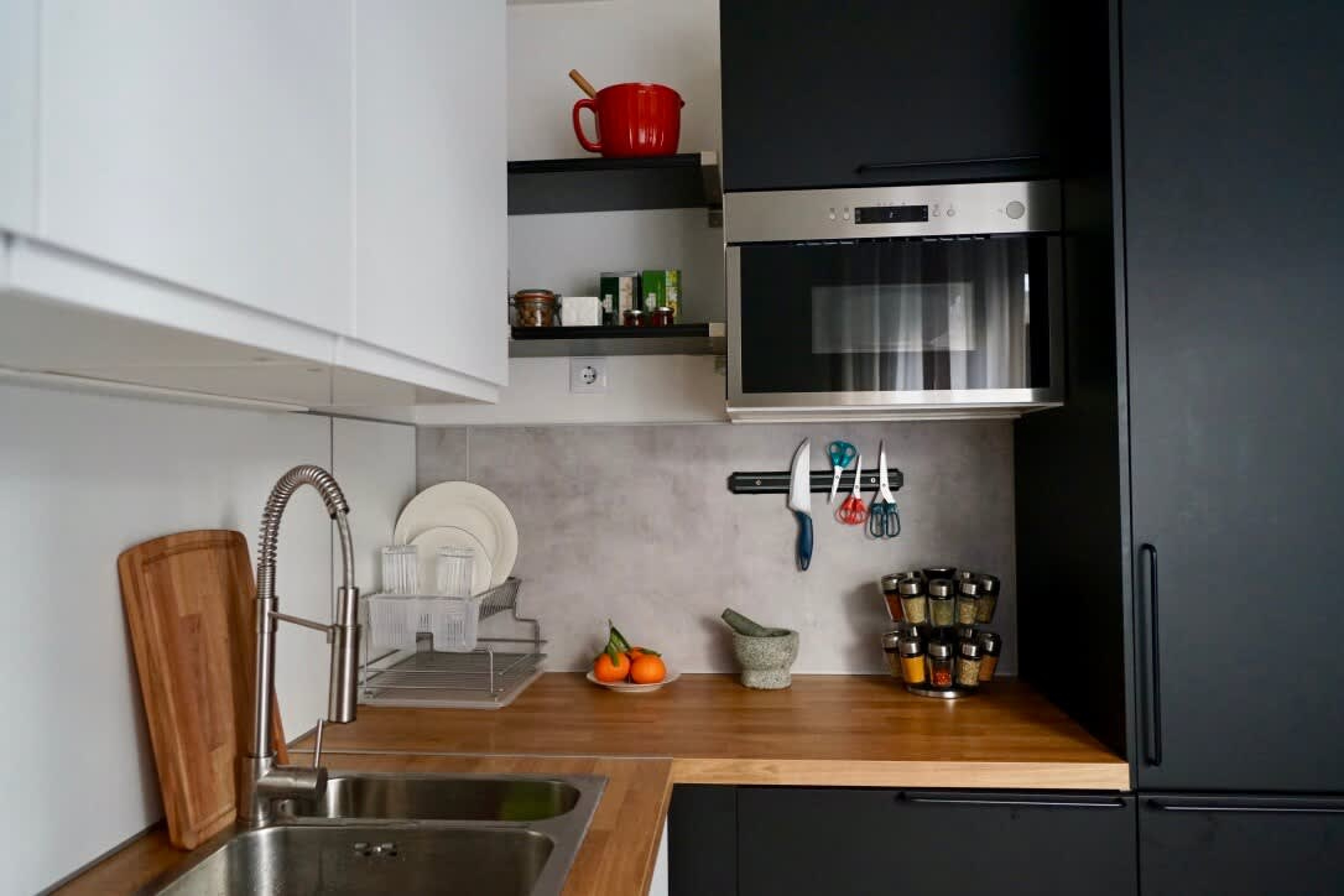 Scoutaround White Logo