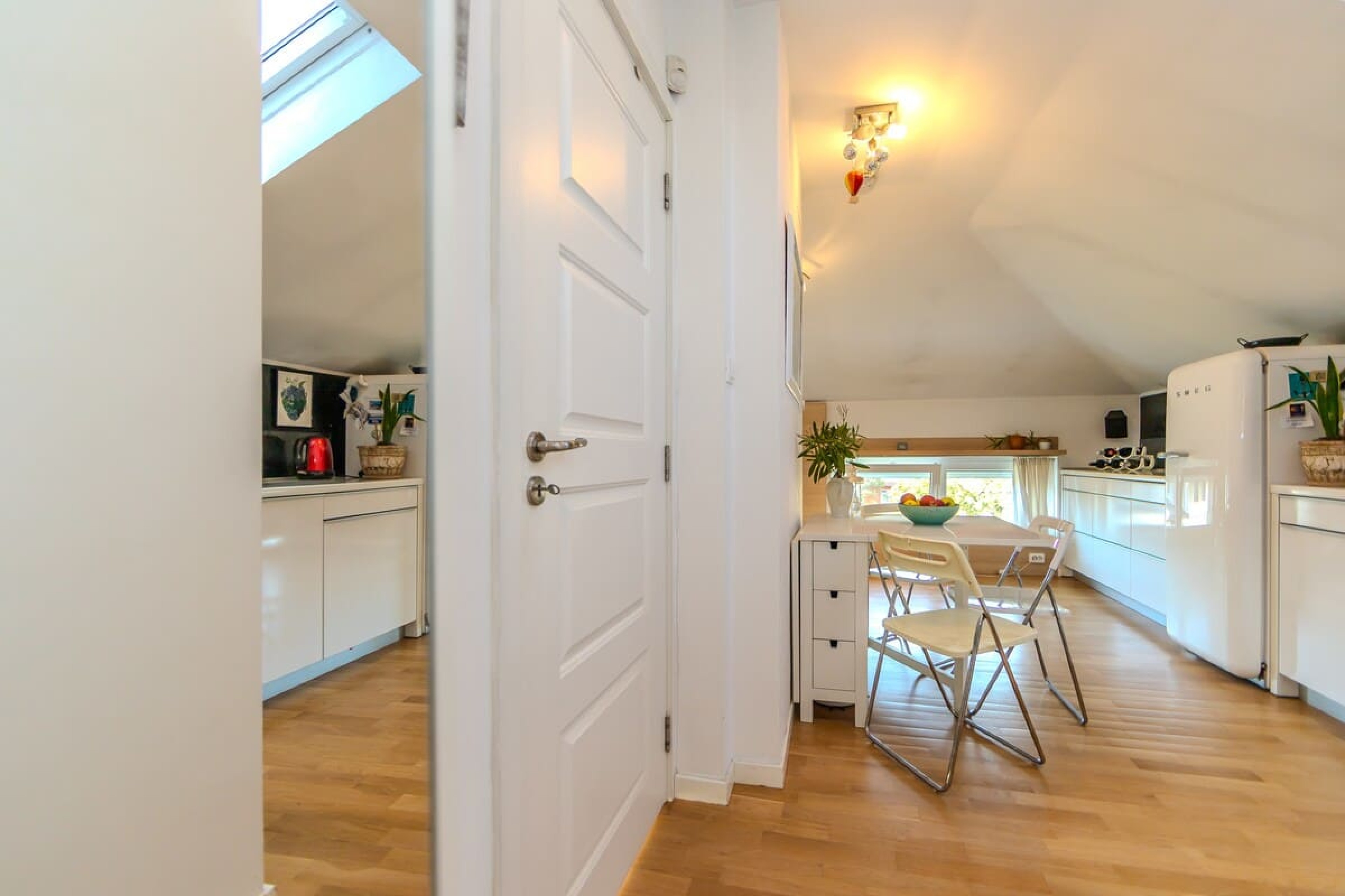 Scoutaround White Logo