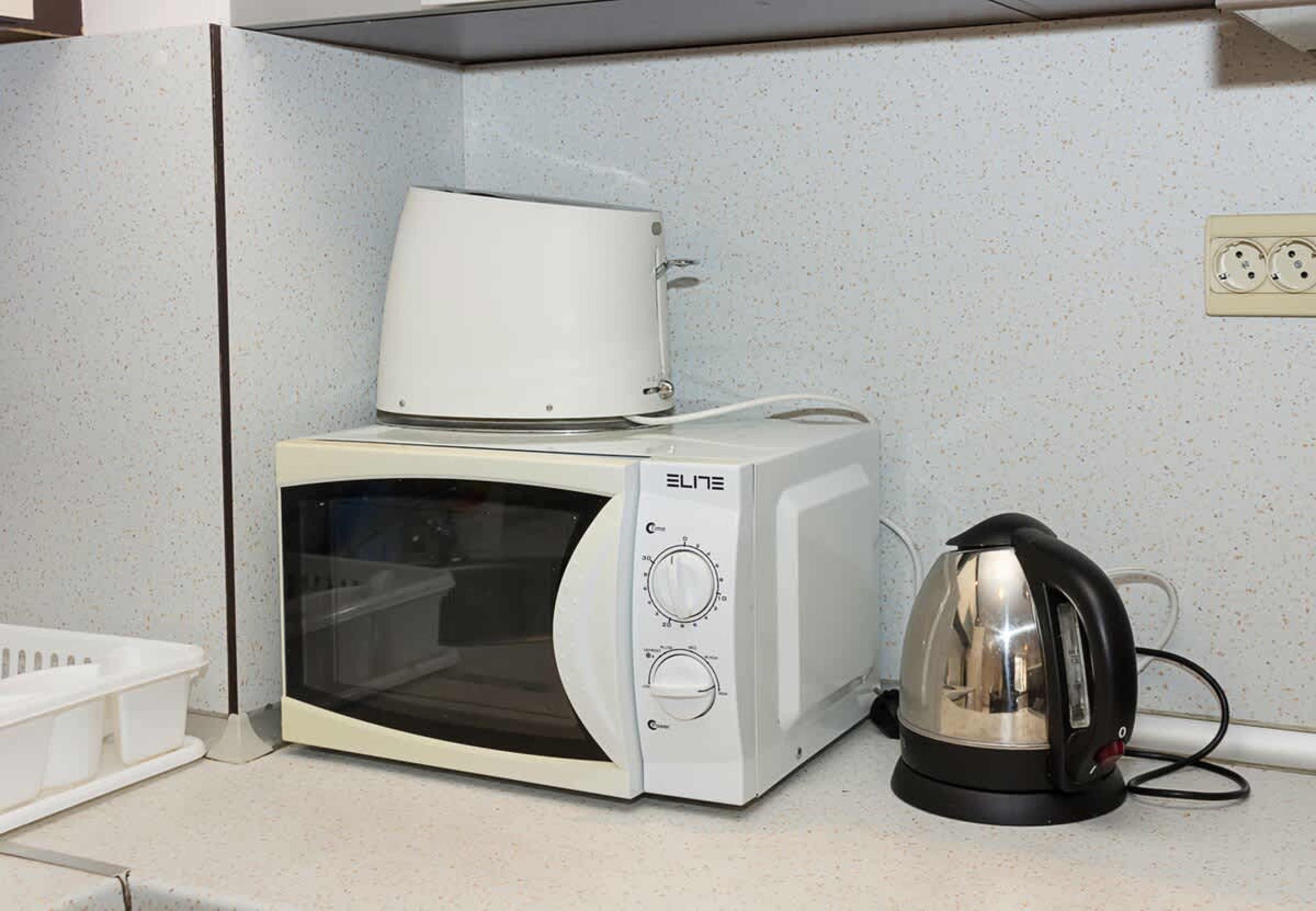 Scoutaround White Logo