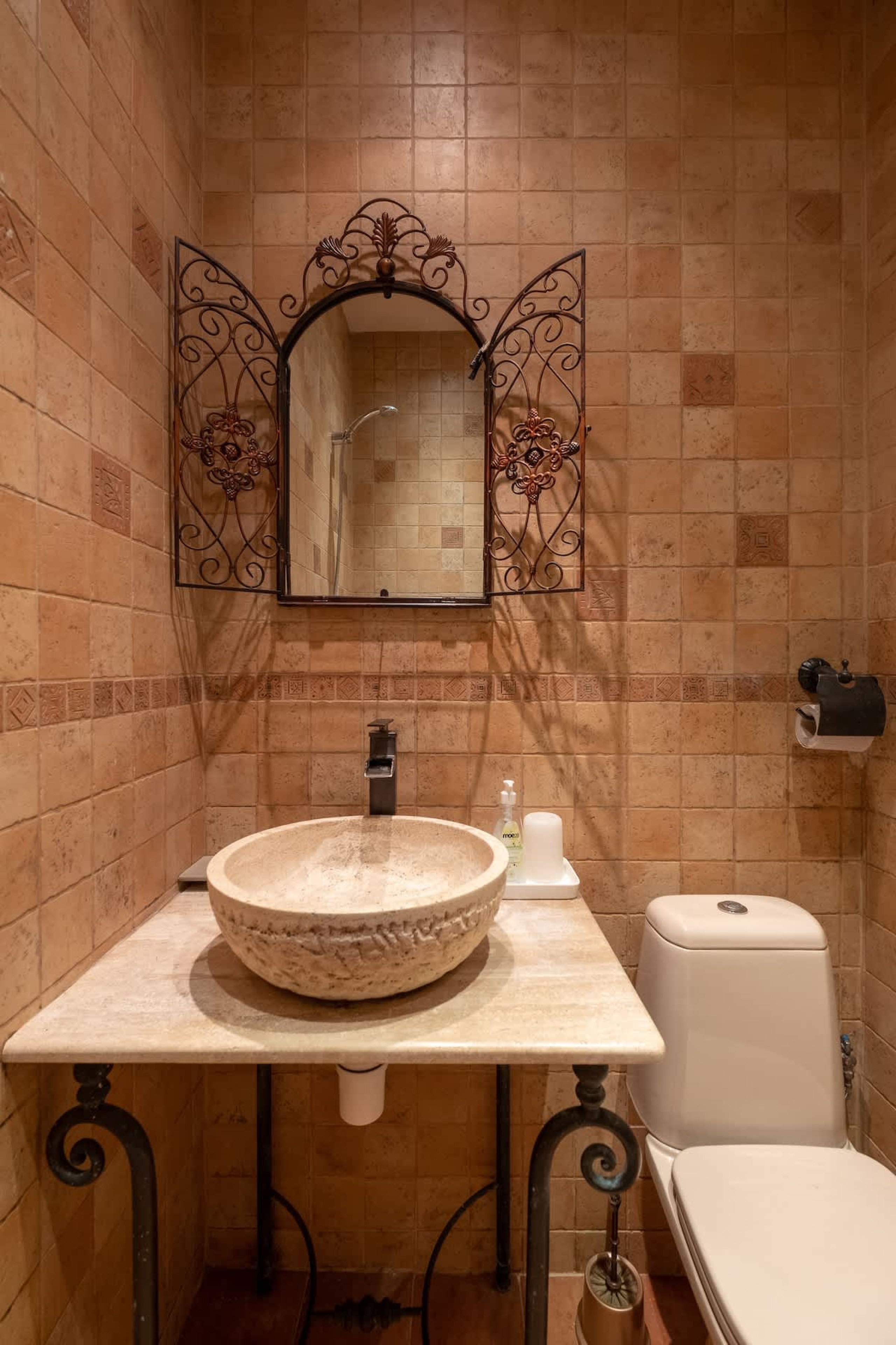 Scoutaround White Logo