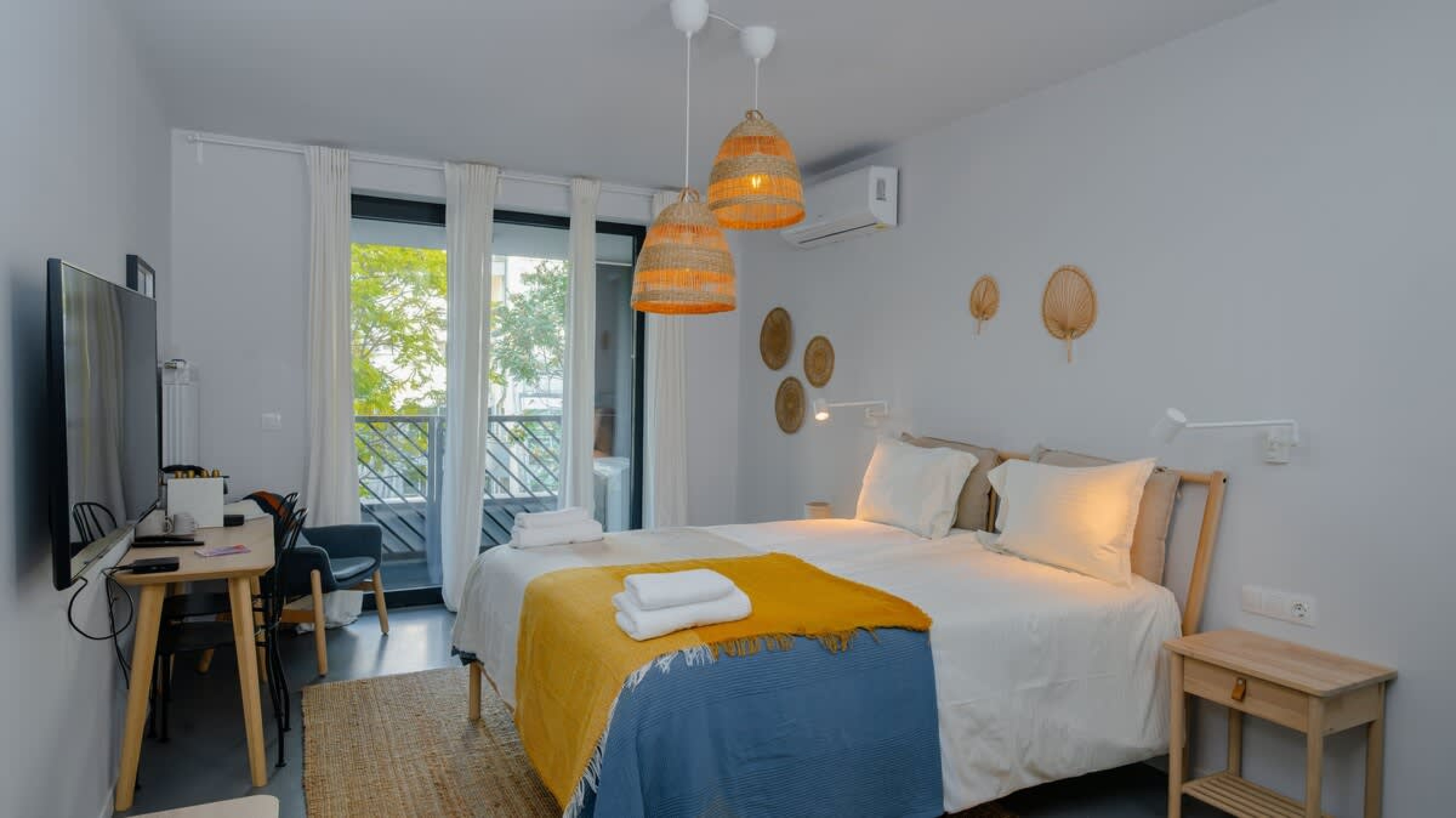 Aviva City Stay – Blue Note Studio - Cover Photo